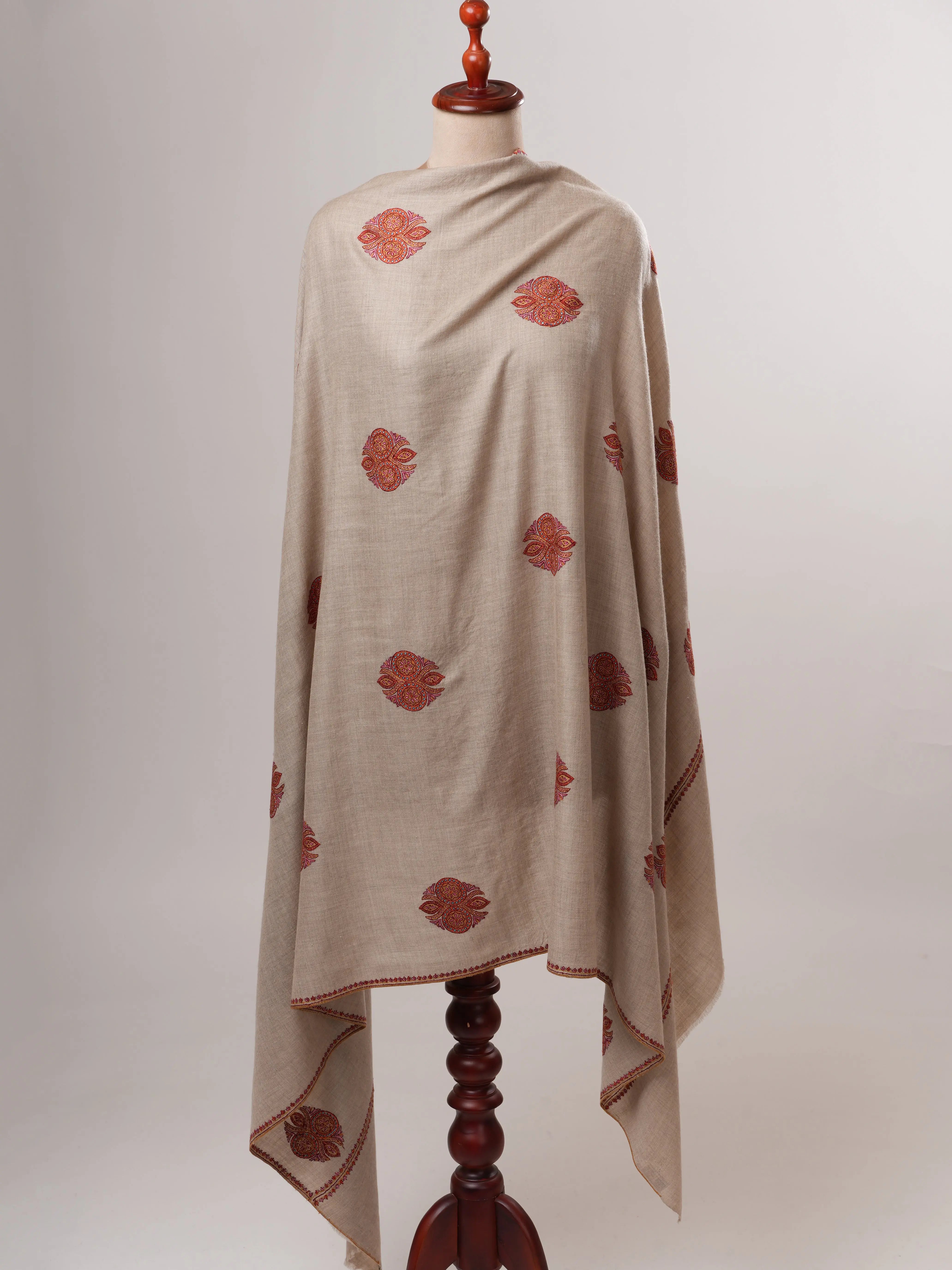 Natural Grey Pashmina Shawl – Handwoven with Buteh Sozni Embroidery Shahkaar