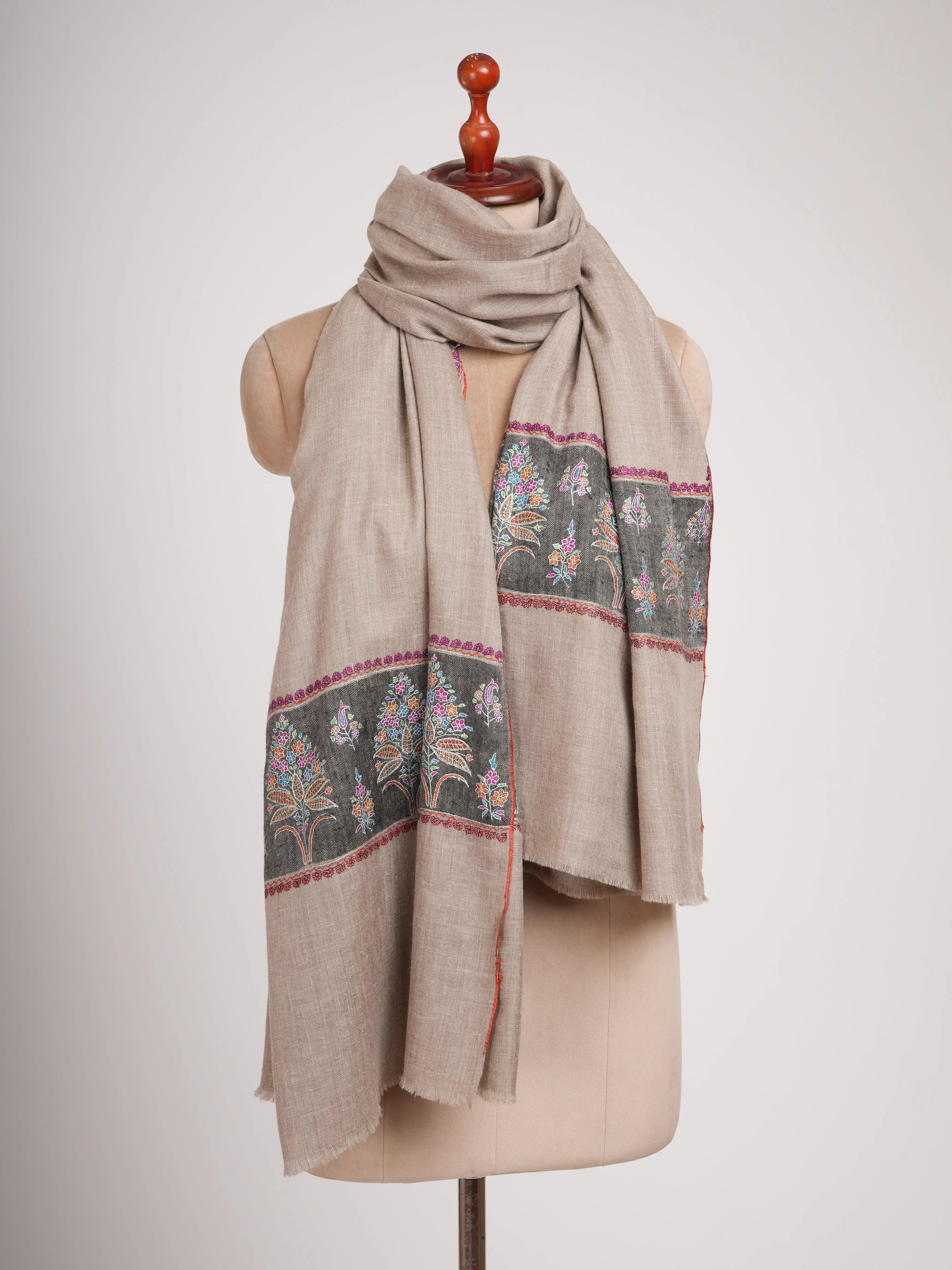 Natural Pashmina Shawl with Contrast Carbon Black Palla Shahkaar