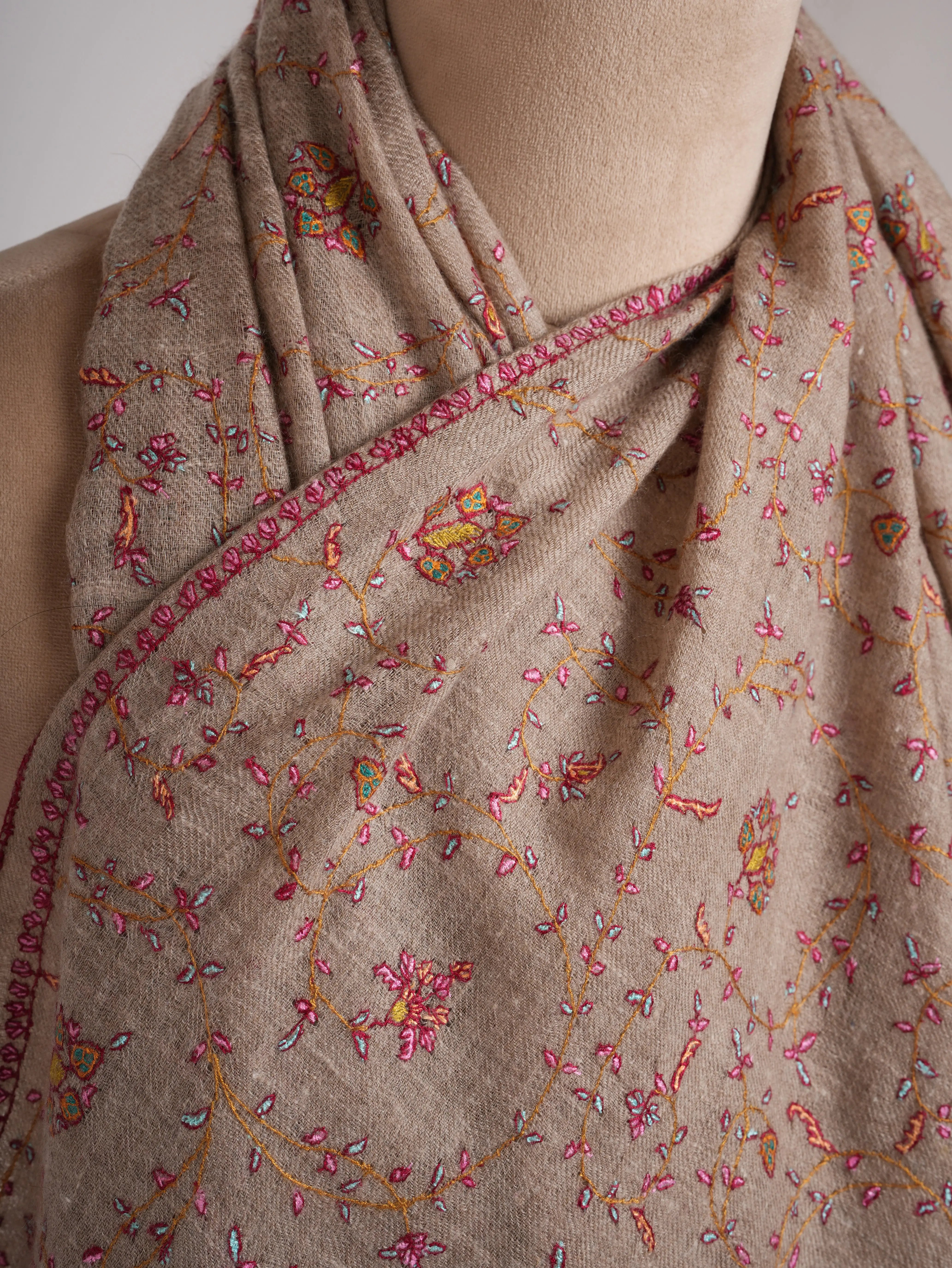 Natural Zati Handmade Featherlight Pure Pashmina Shawl Shahkaar