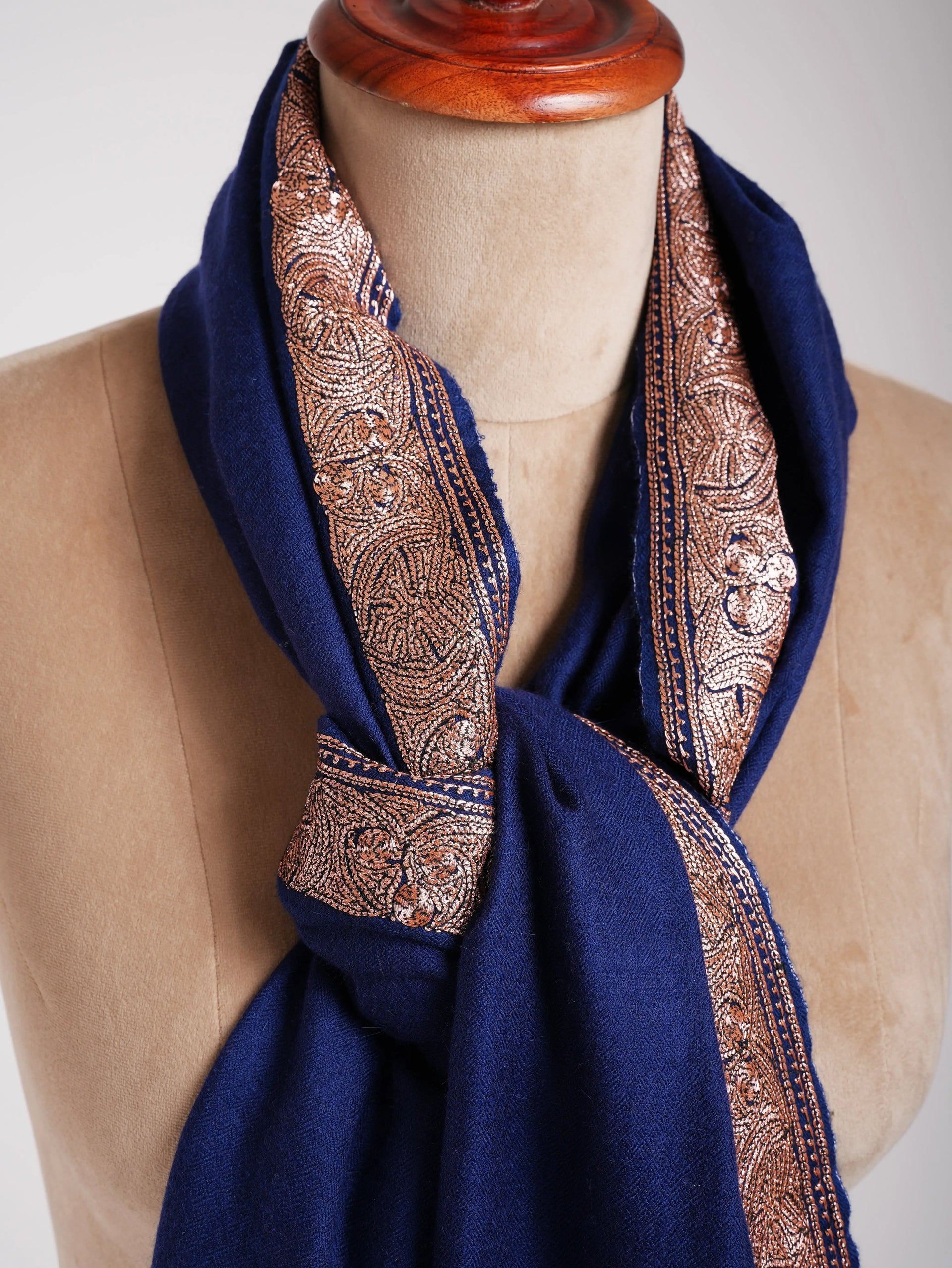 World of Shawls - Sciarpa in cashmere ultra liscia, morbida al World of Shawls - Sciarpa in cashmere ultra liscia, morbida al