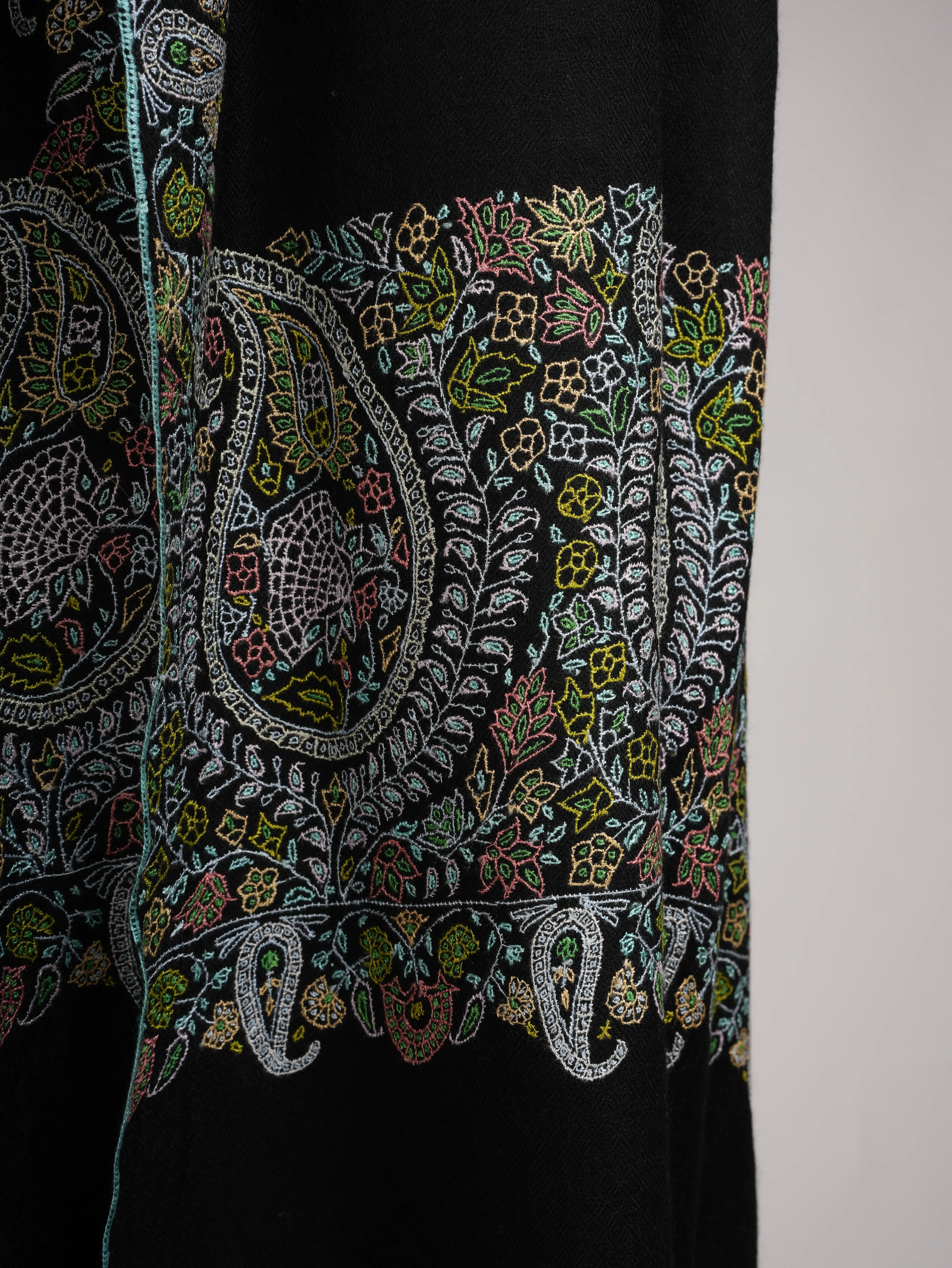Palla Embroidered Jet black Pashmina Shawl Shahkaar