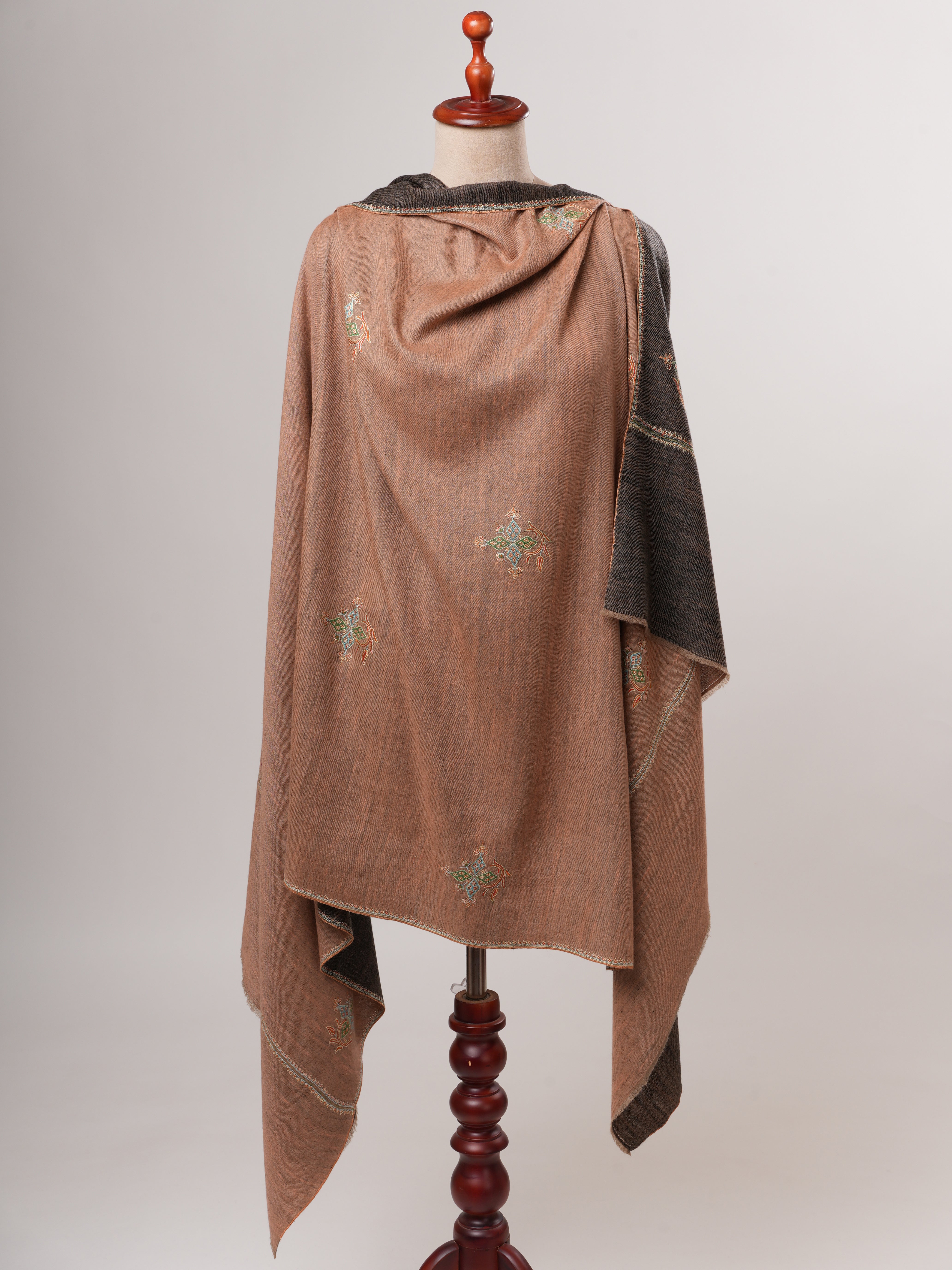 Peach Black Dorukha Shahkaar Pashmina – Handwoven with Buteh Sozni Embroidery Shahkaar