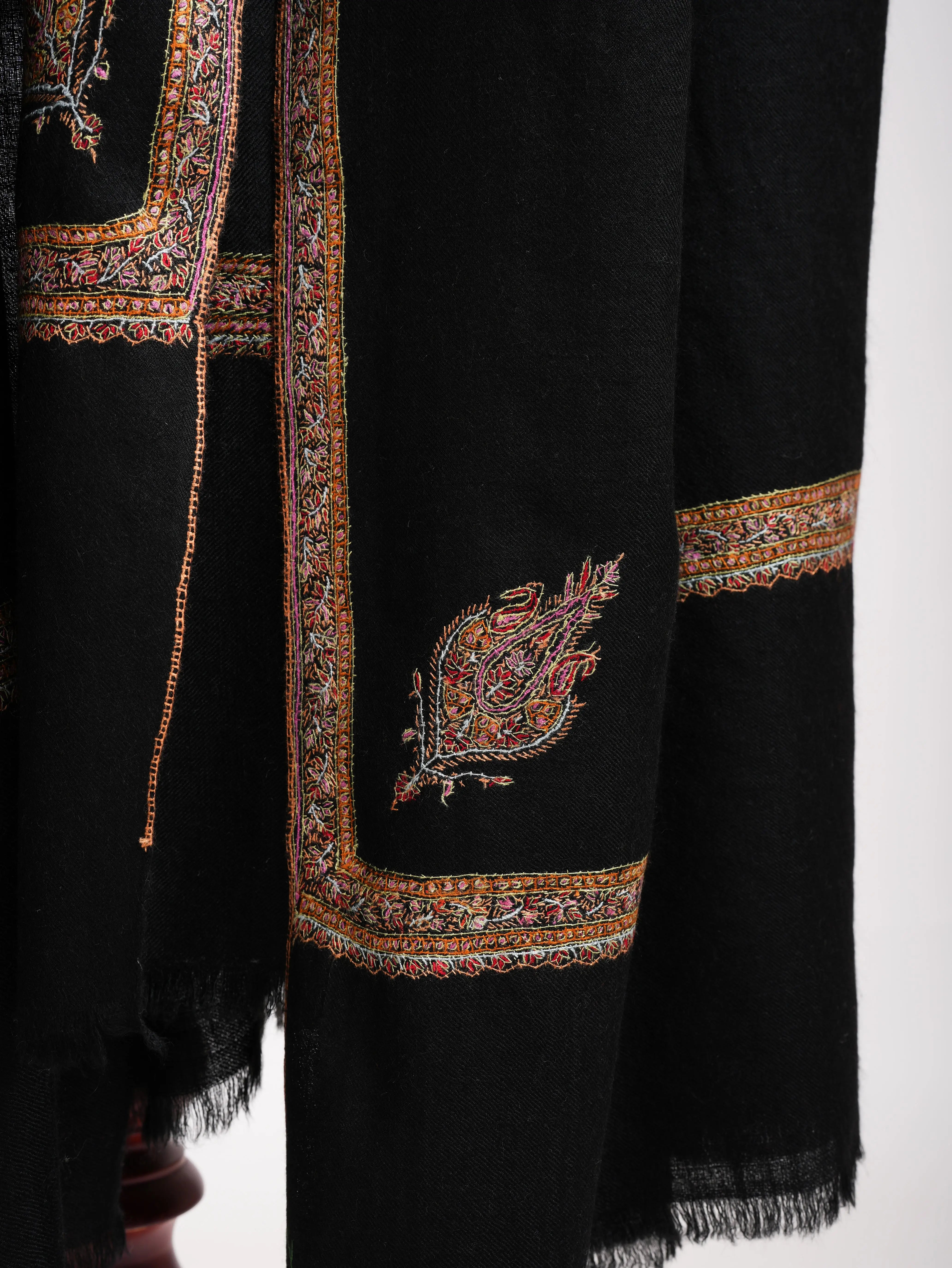 Sozni Black Kashmiri Pashmina XL Shawl Shahkaar