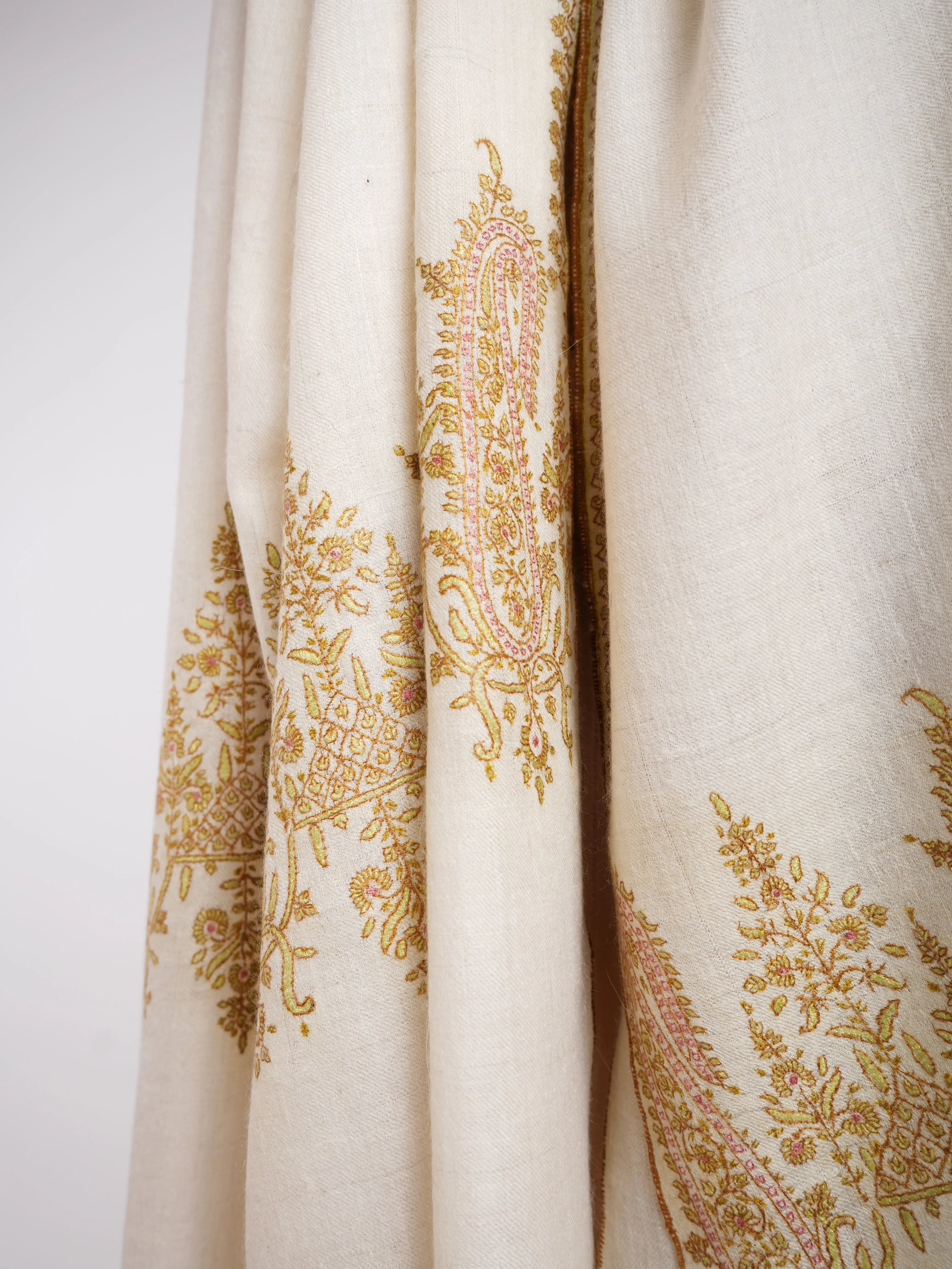Sozni Embroidery Ivory Handmade Pashmina Stole Shahkaar