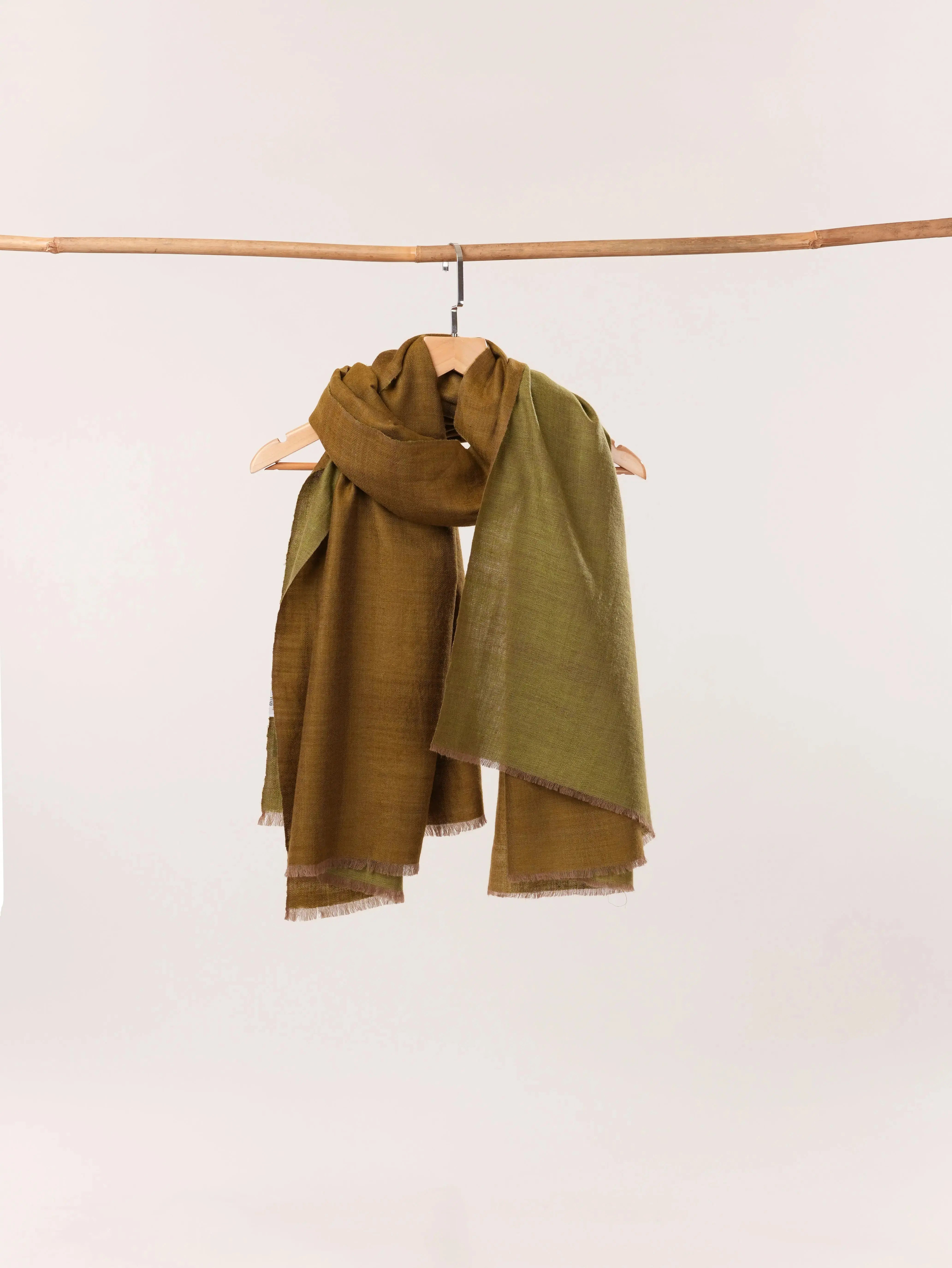Kashmiri Handspun Pashmina Dual Shade Shawl Handwoven Shahkaar.com