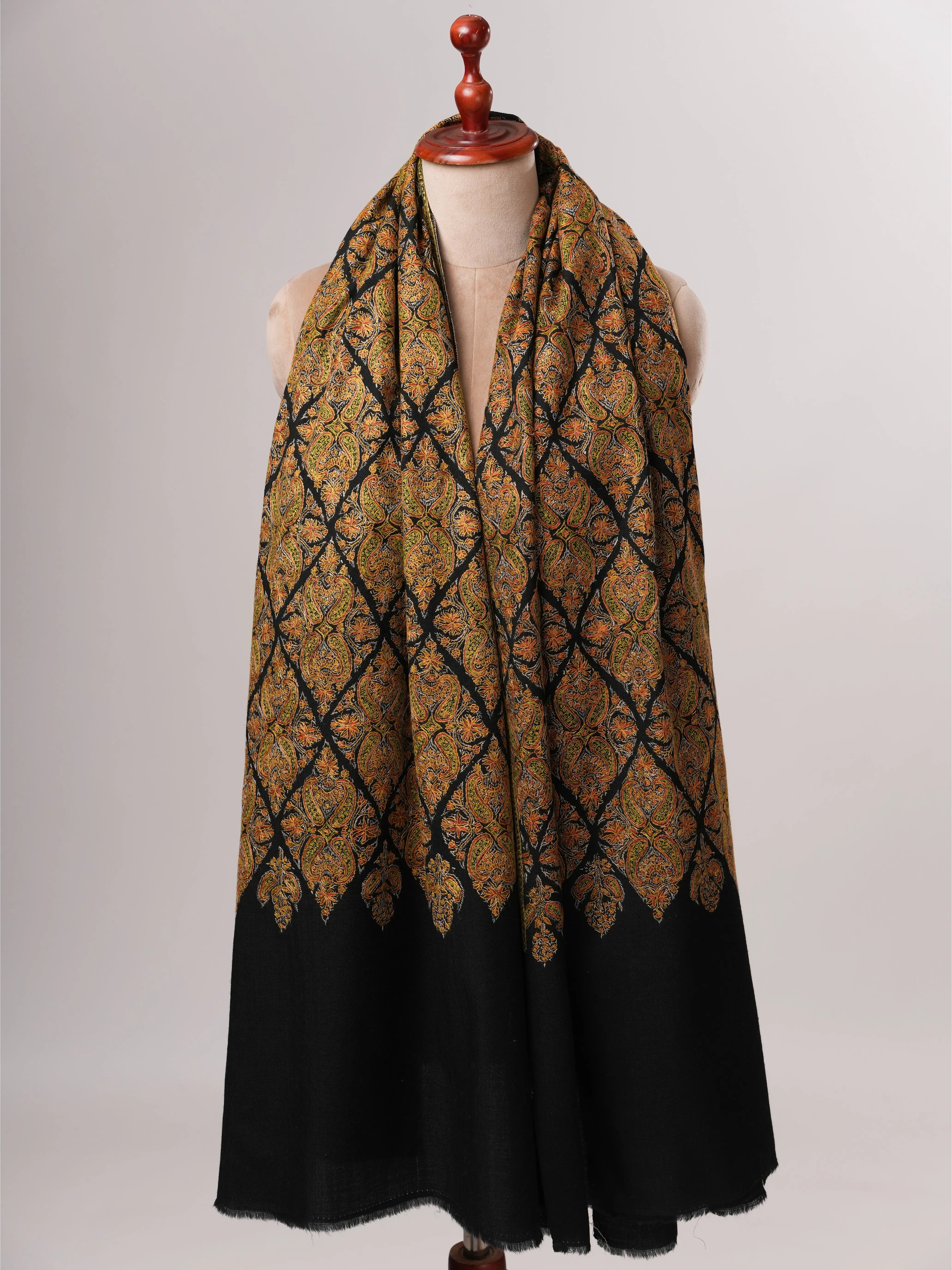 Classic Black Jamavar Fine Wool Shawl with Intricate Sozni Embroidery Shahkaar