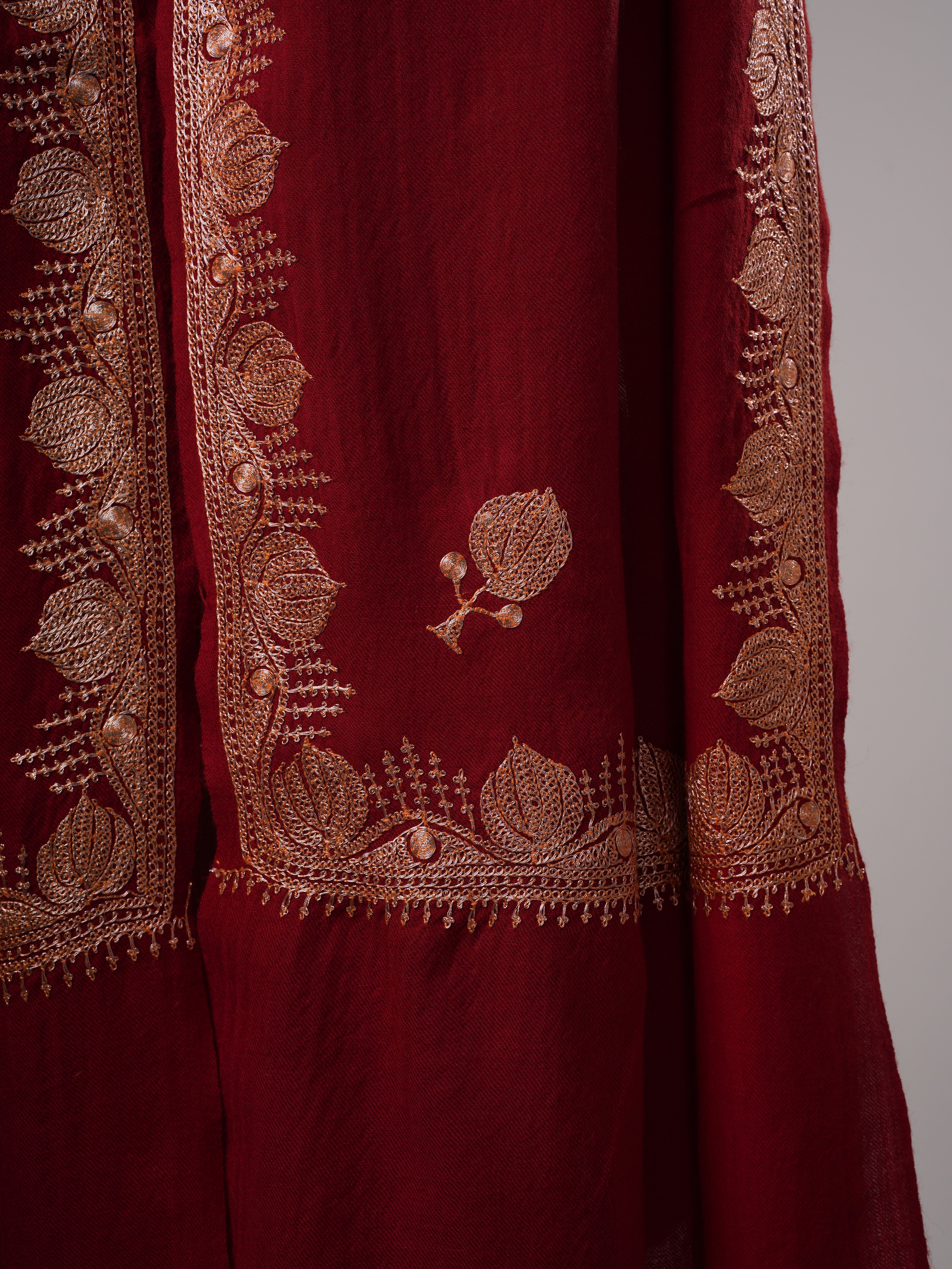 Hand Embroidered Tilla Neemdaur Fine Wool Shawl – Kashmiri Heritage Elegance Shahkaar