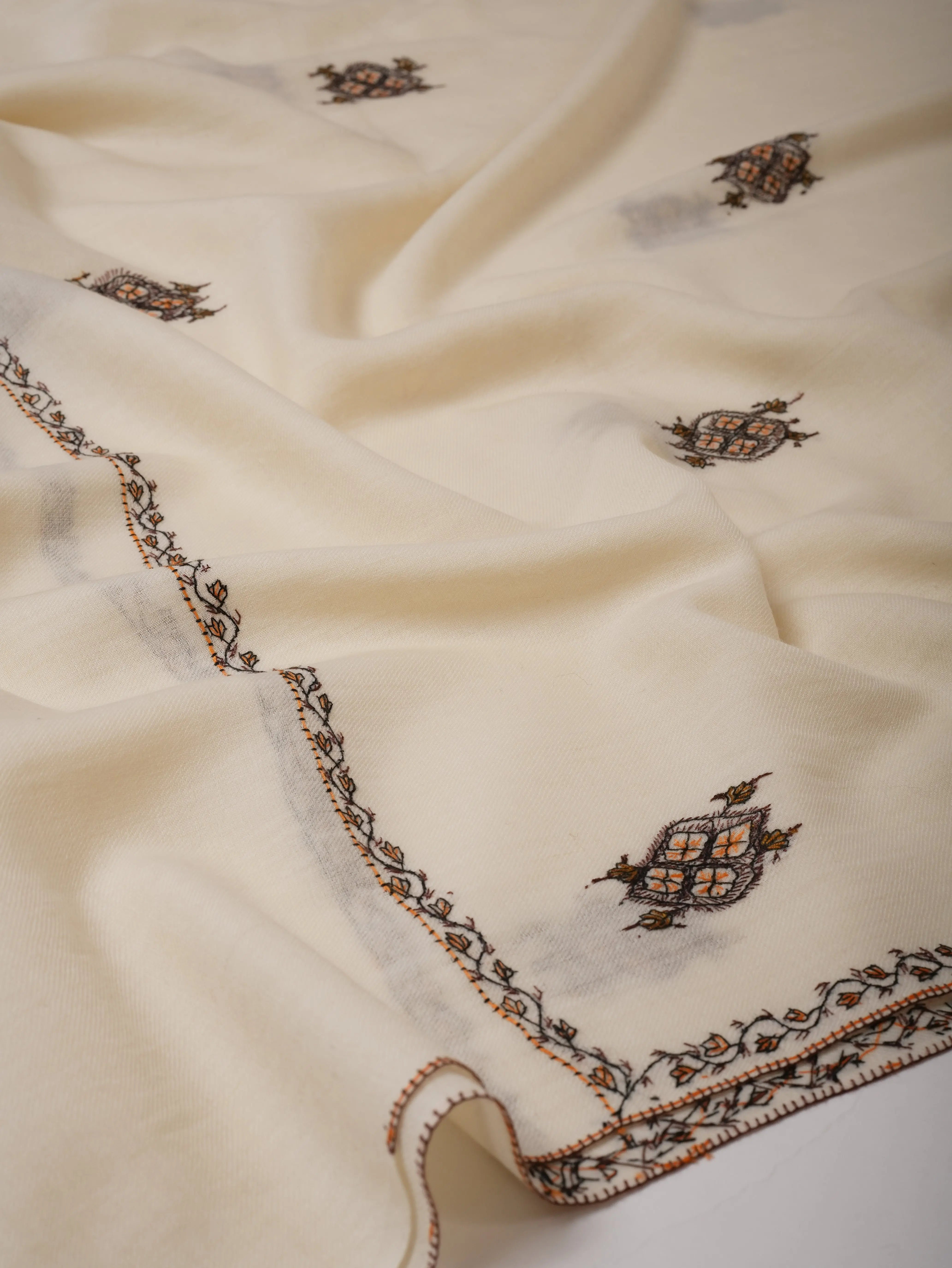 Handcrafted White Fine Wool Shawl with Delicate Buteh Embroidery Shahkaar