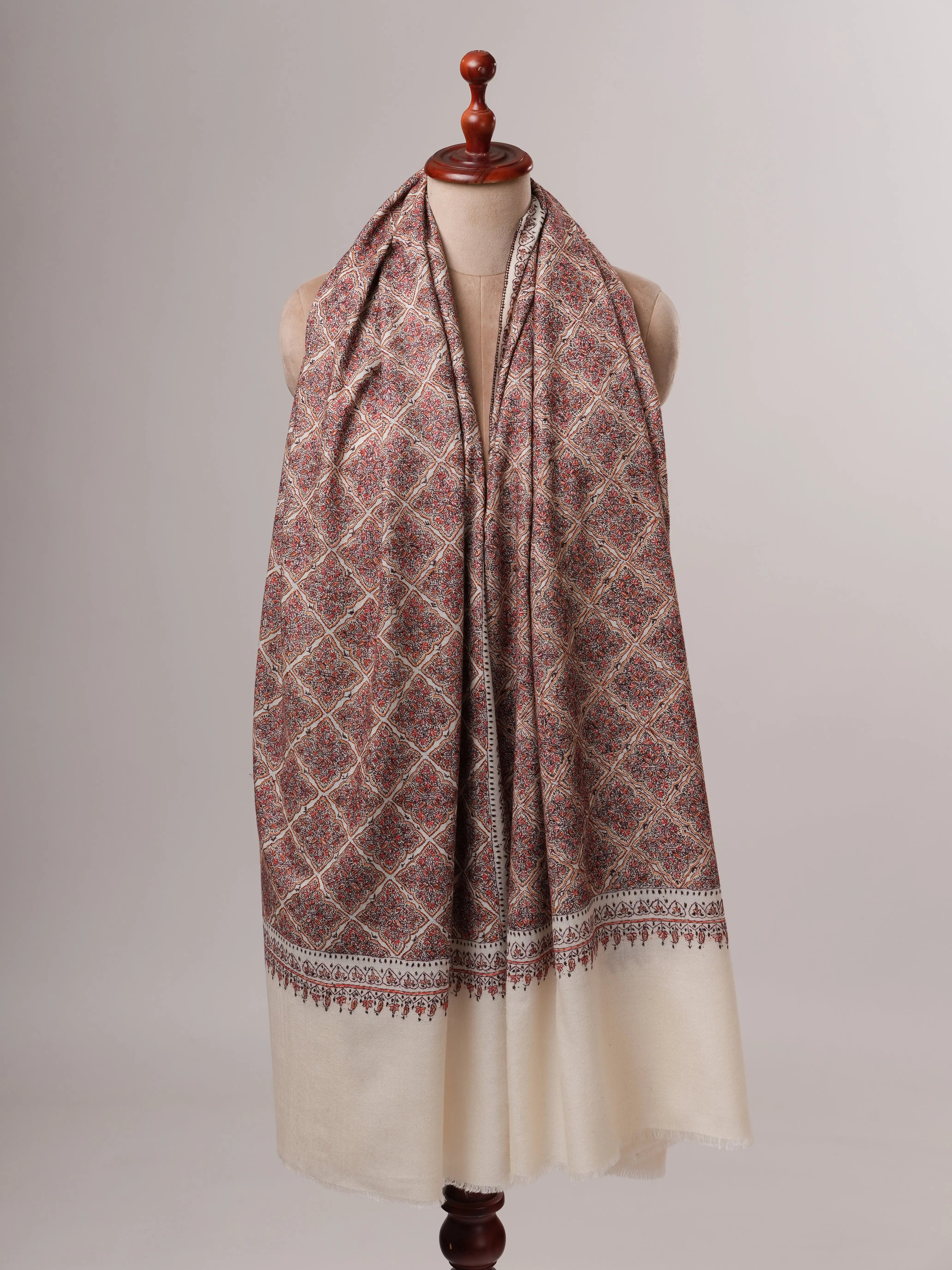 Fine Wool White Shawl with Handcrafted Jamavar Embroidery Shahkaar