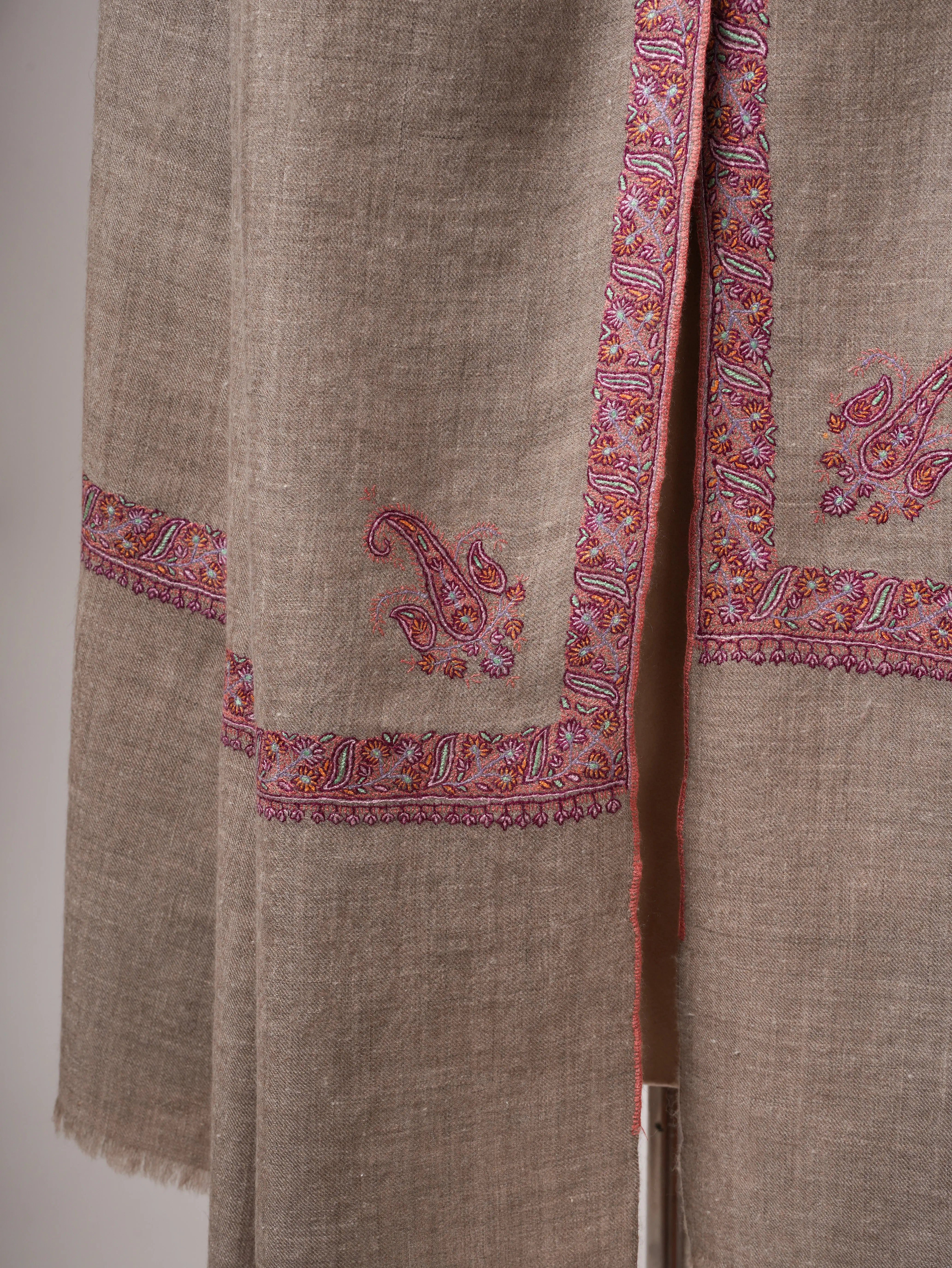 Natural Grey Hand Embroidered Kashmiri Pashmina Shawl – Handwoven Luxury Shahkaar