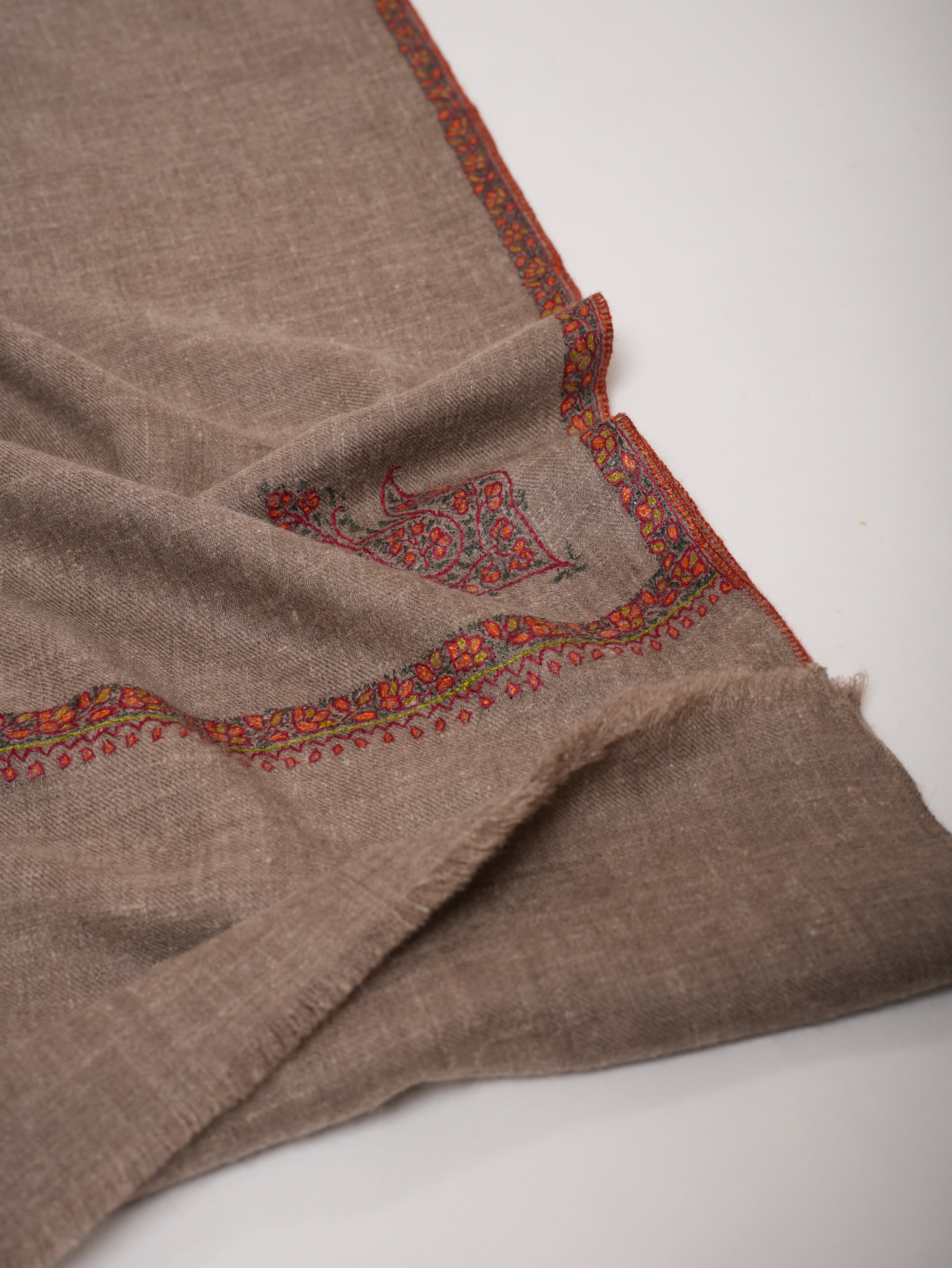 Beige Baildar Handwoven Authentic Kashmiri Pashmina Shawl