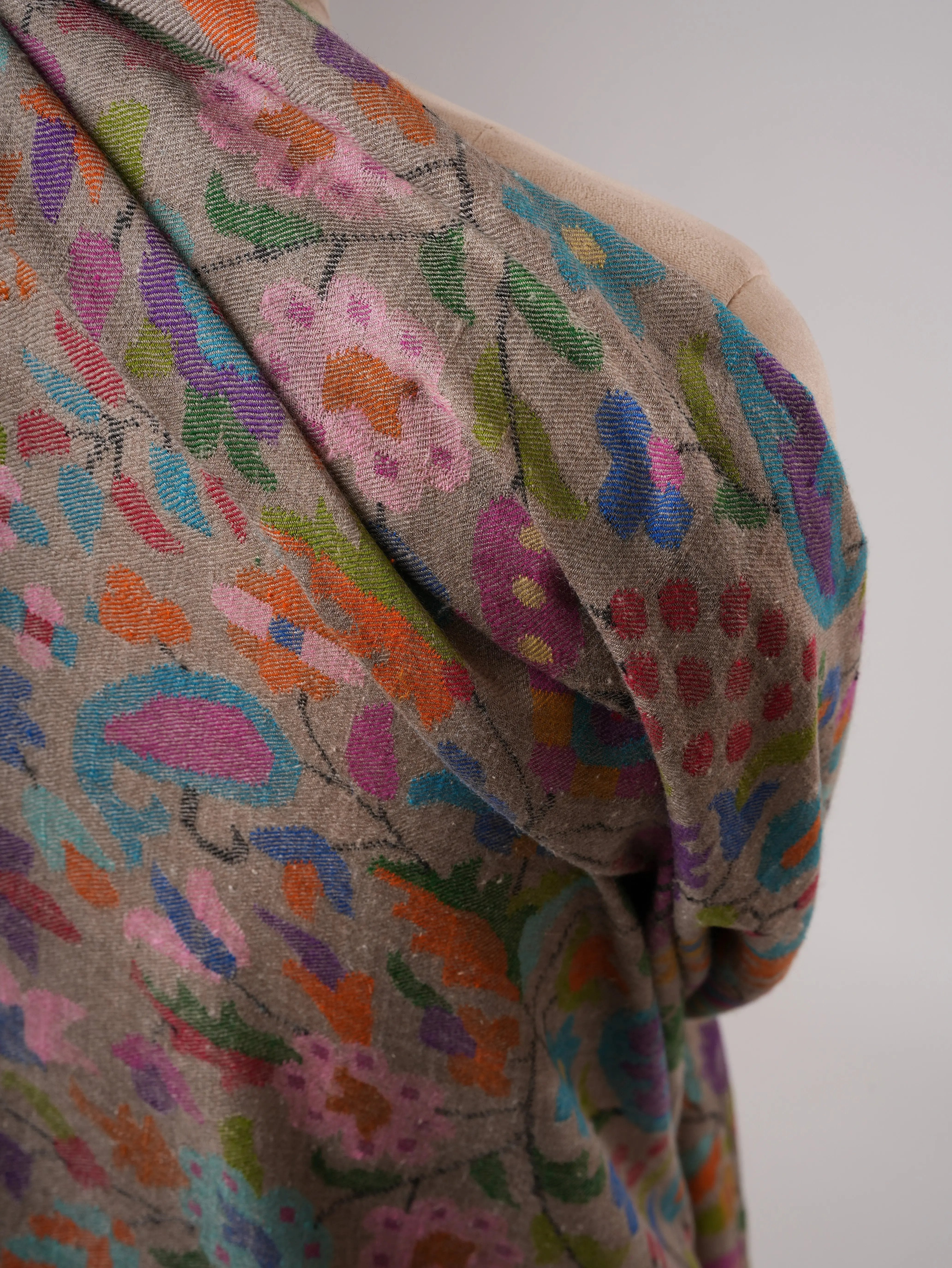 Natural Grey Oversized Kani Pashmina Wrap with Multicolor Motifs Shahkaar