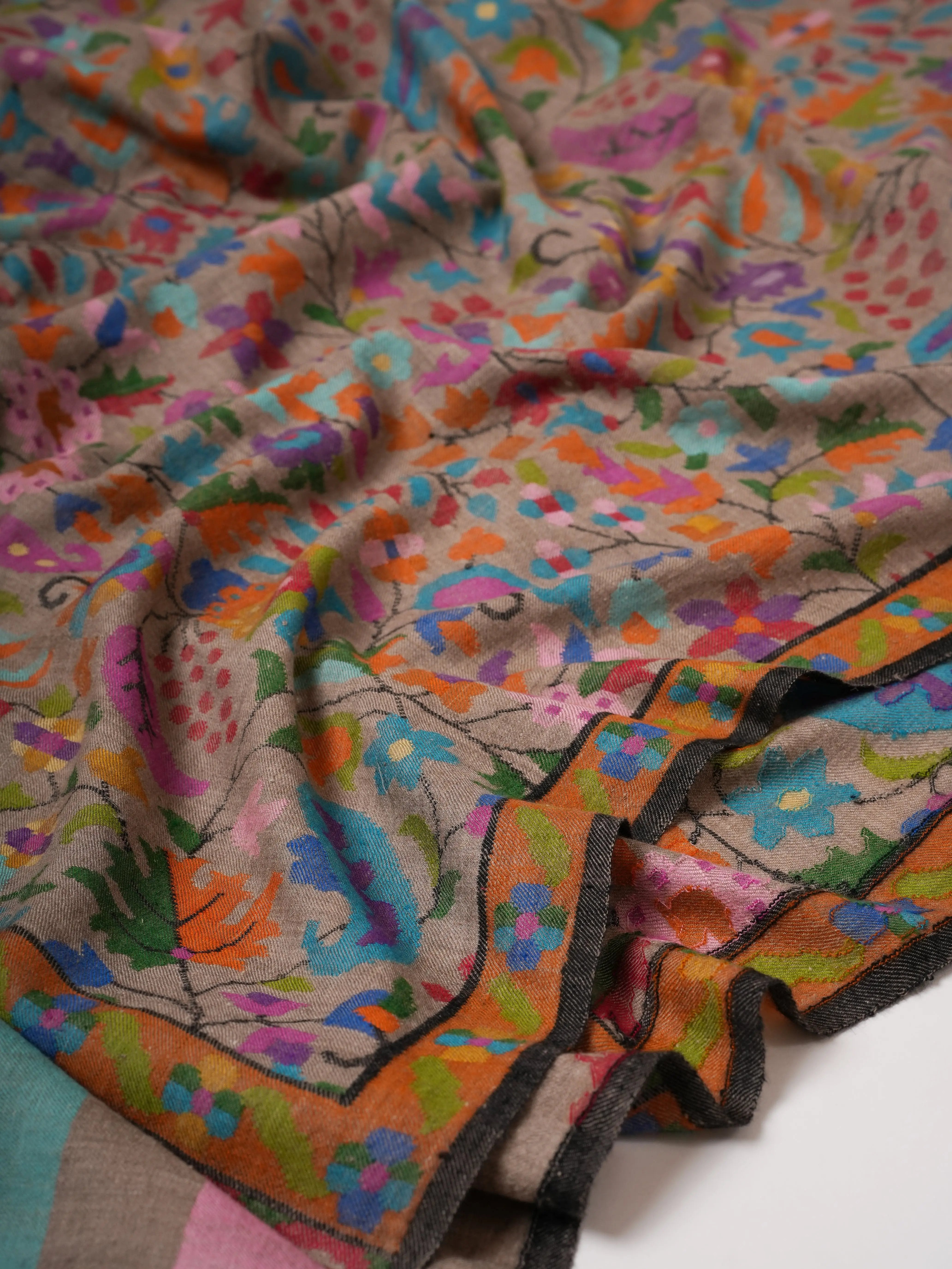 Natural Grey Oversized Kani Pashmina Wrap with Multicolor Motifs Shahkaar