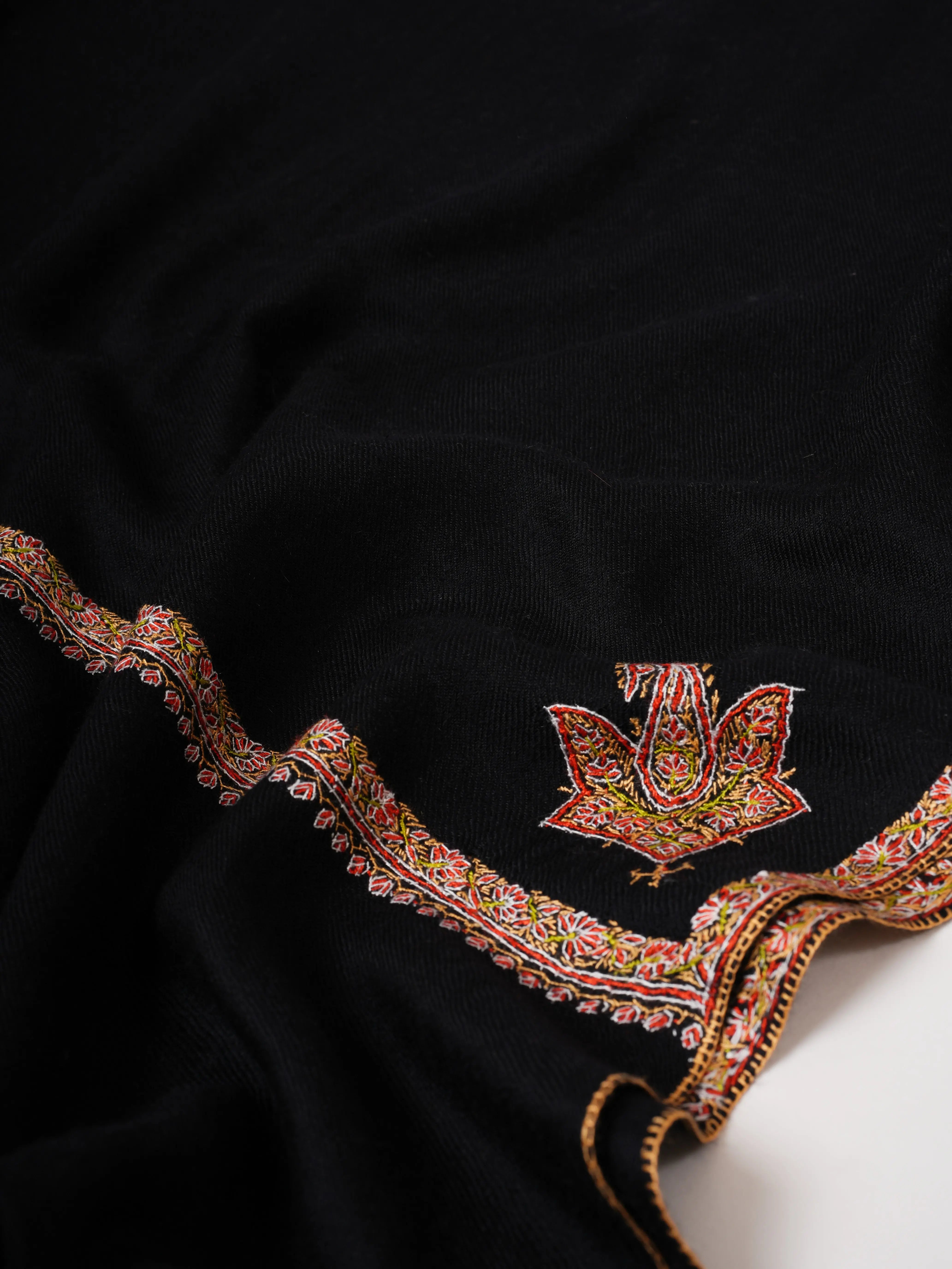 Black Bail Embroidered Soft Pashmina Shawl – Kashmiri Shawl Shahkaar