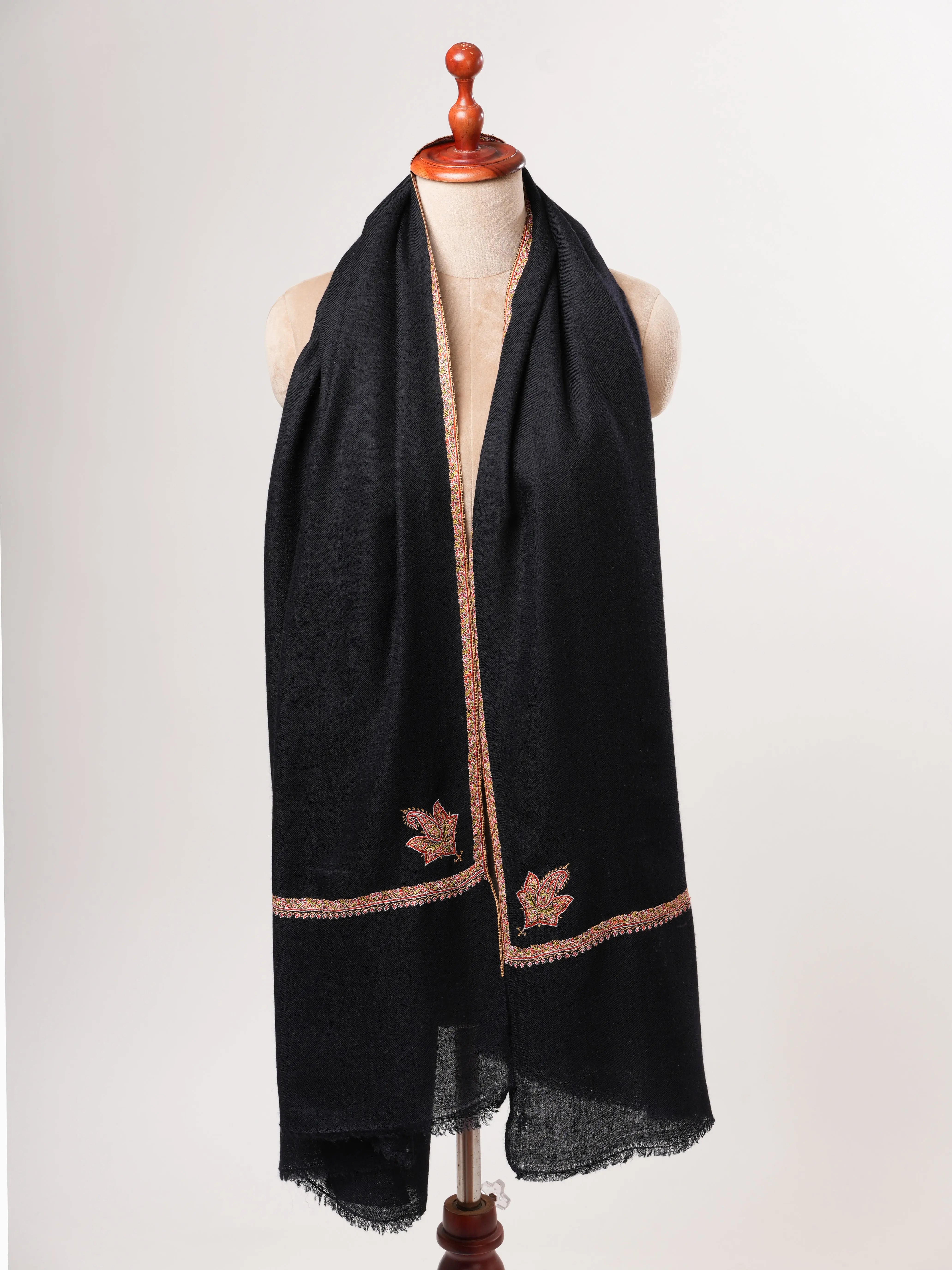Black Bail Embroidered Soft Pashmina Shawl – Kashmiri Shawl Shahkaar