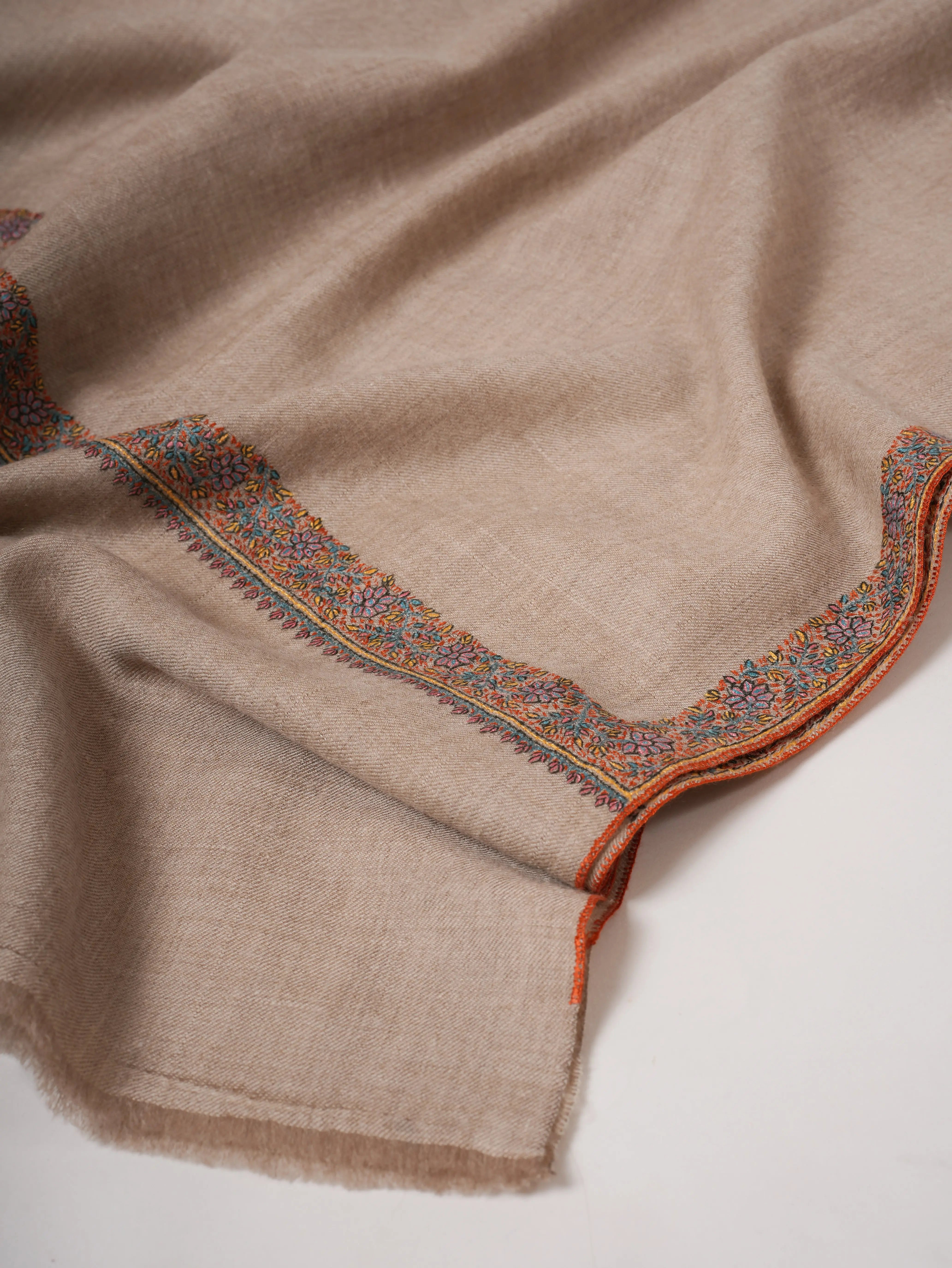 Natural Grey Kashmiri Pashmina Shawl – Hand Embroidered Hashia Border Shahkaar