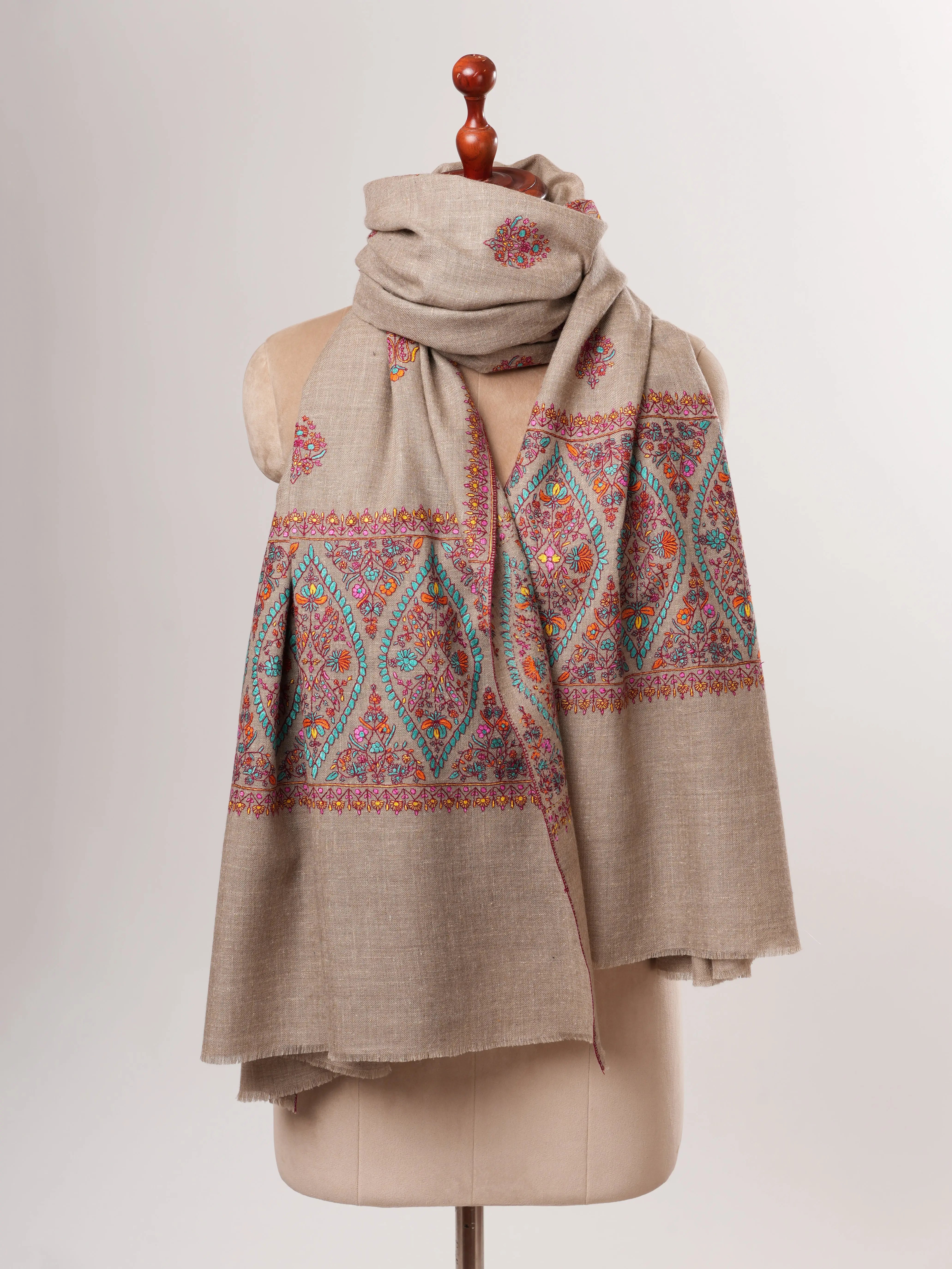 Natural Grey Pashmina Shawl – Handwoven with Palla Embroidery Shahkaar