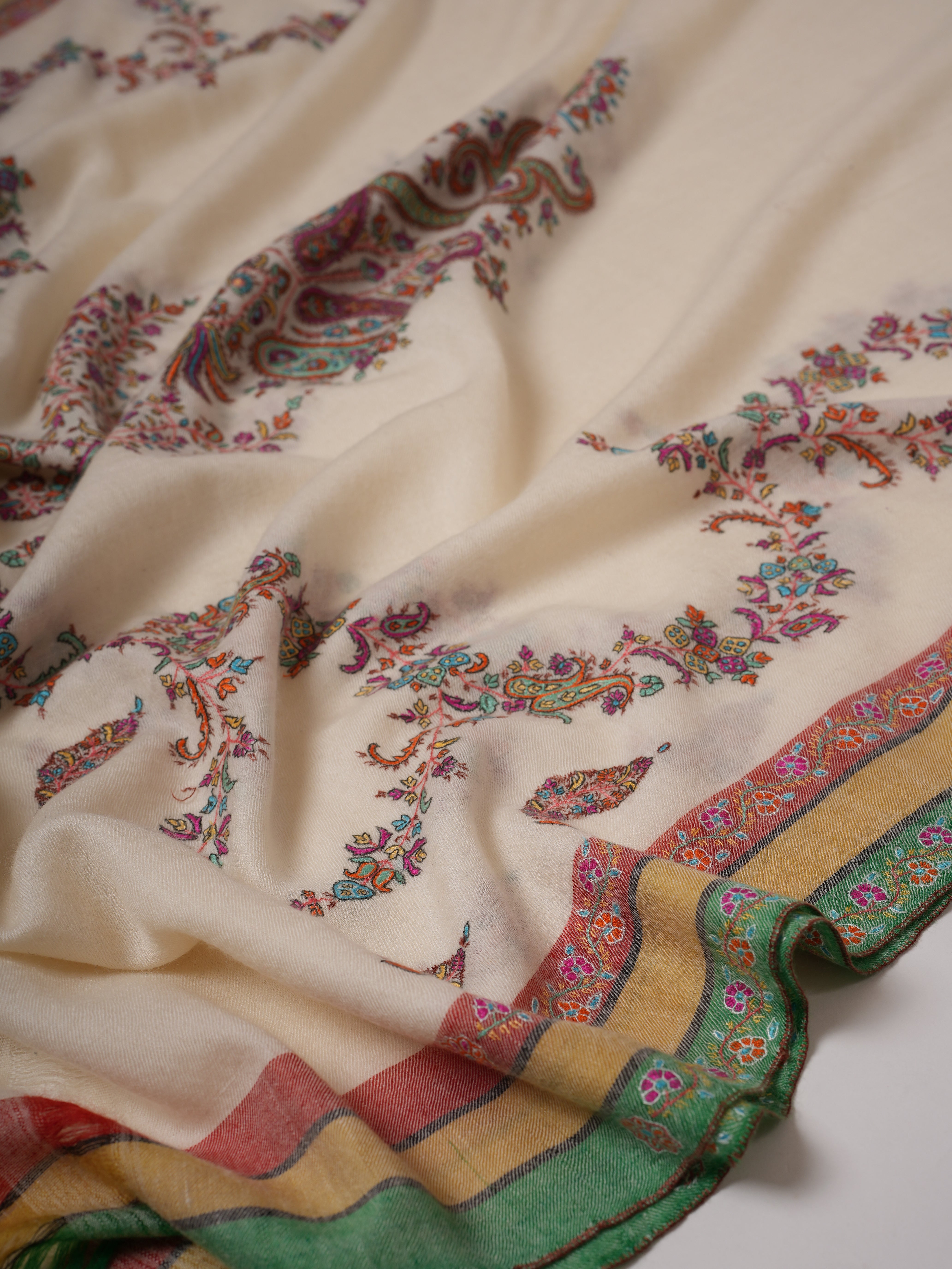 Sozni Hand Embroidered Baby Soft Kashmiri Pashmina Shawl Shahkaar