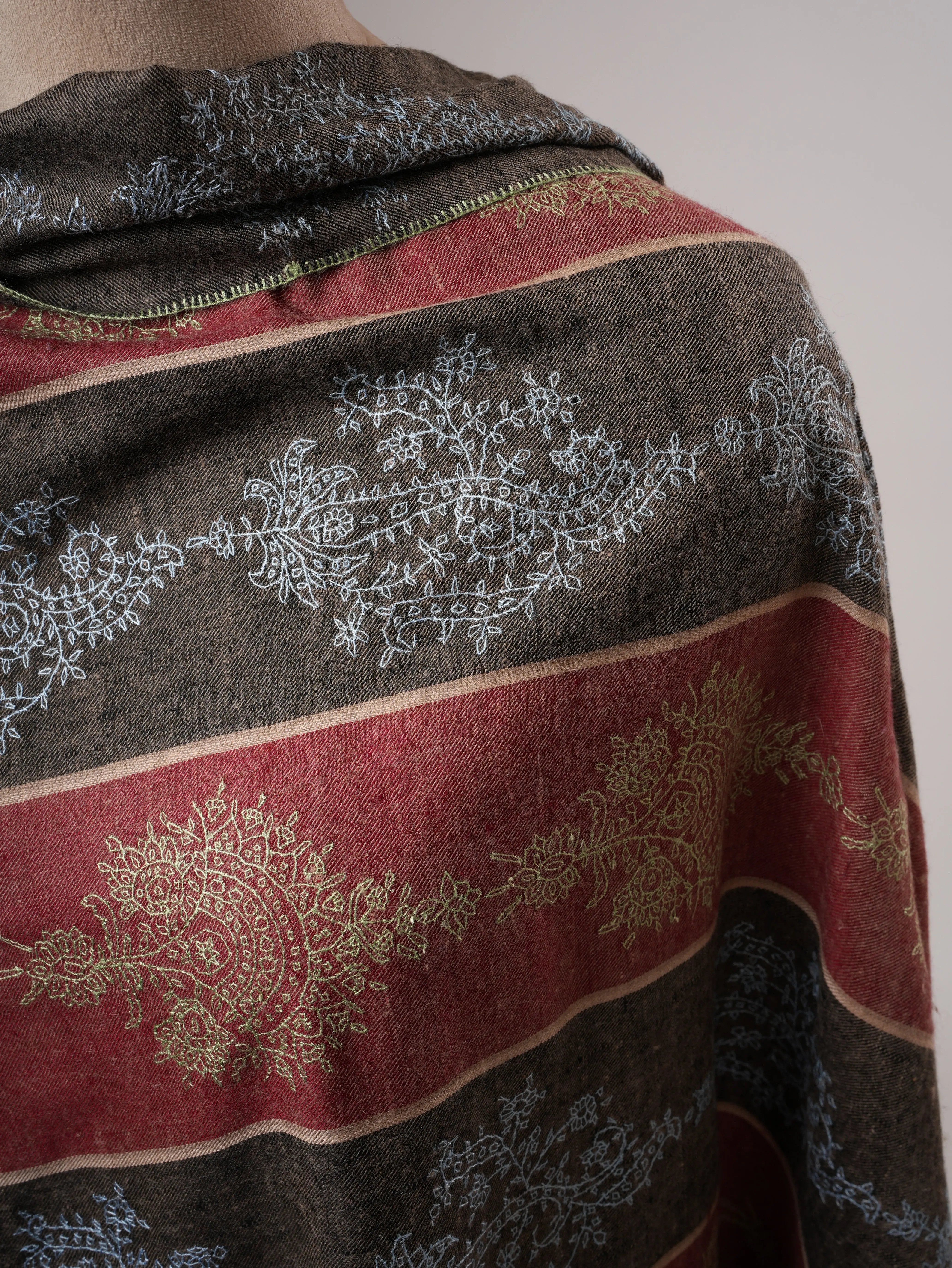 Khatras Hand Embroidered Luxurious Kashmiri Pashmina Shawl Shahkaar