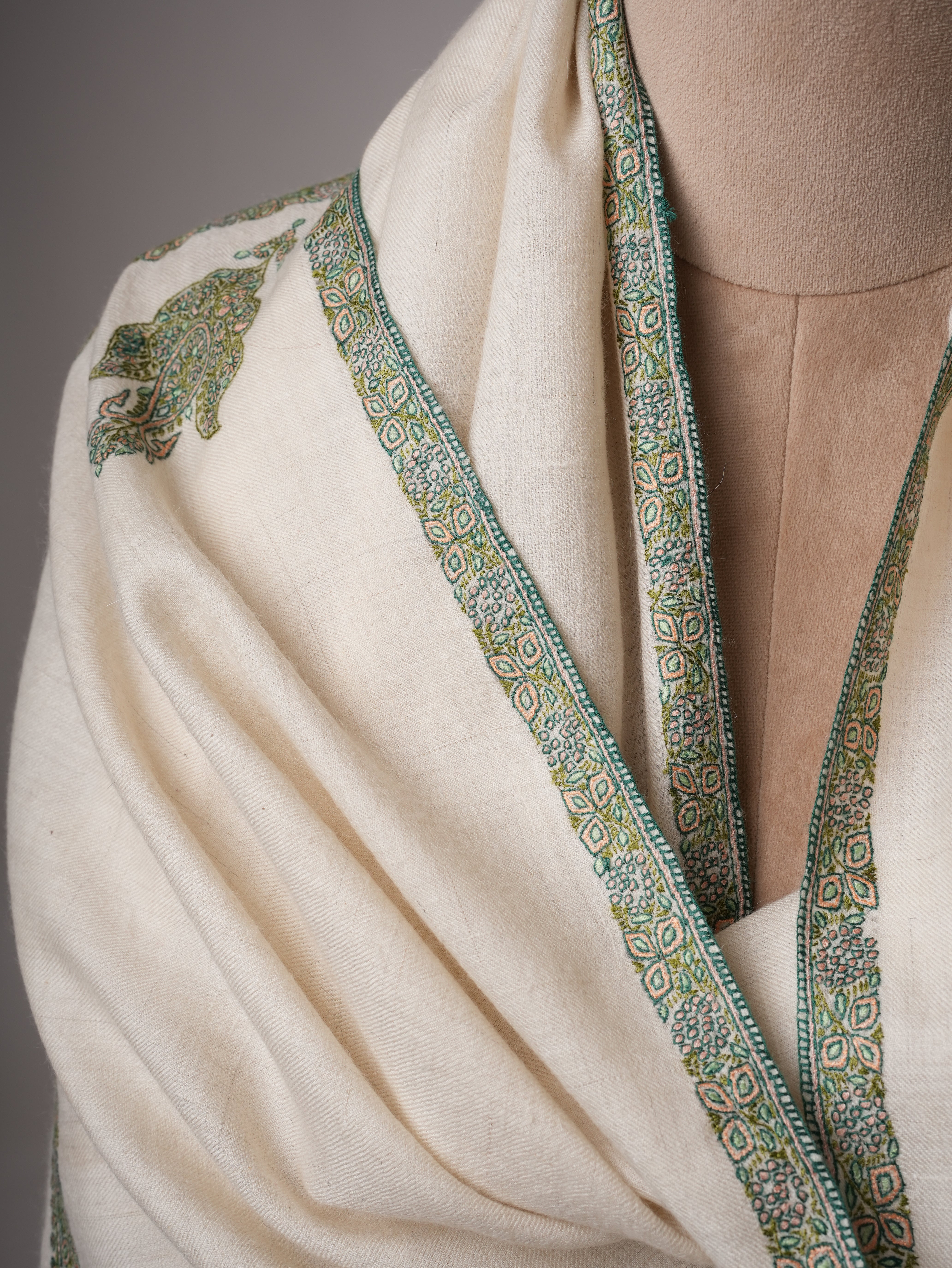 Hashia Sozni Embroidered Shahkaar Pashmina Shawl Shahkaar