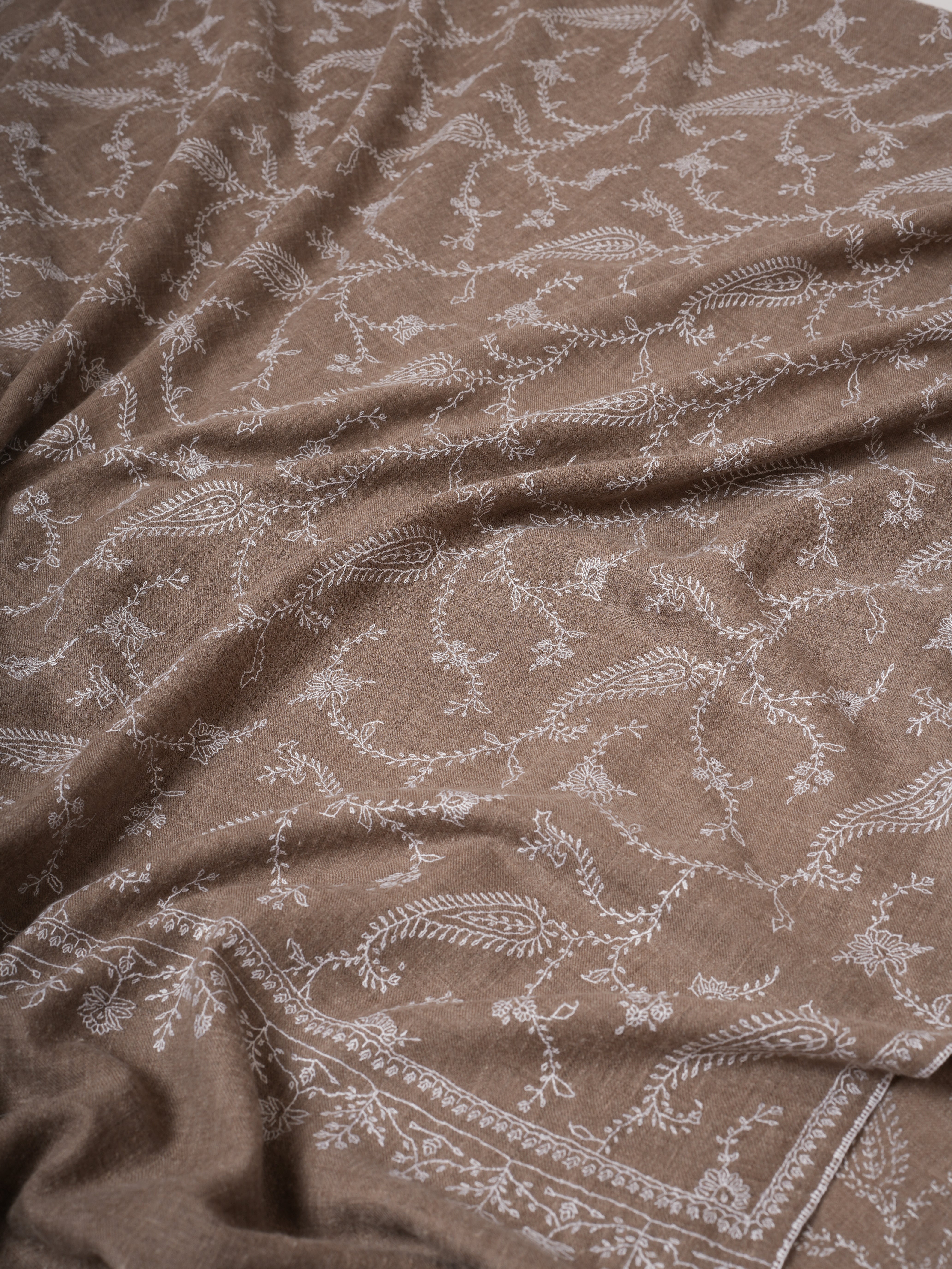 ナチュラルグレー カシミール パシュミナ ショール ホワイト ソズニ刺繍