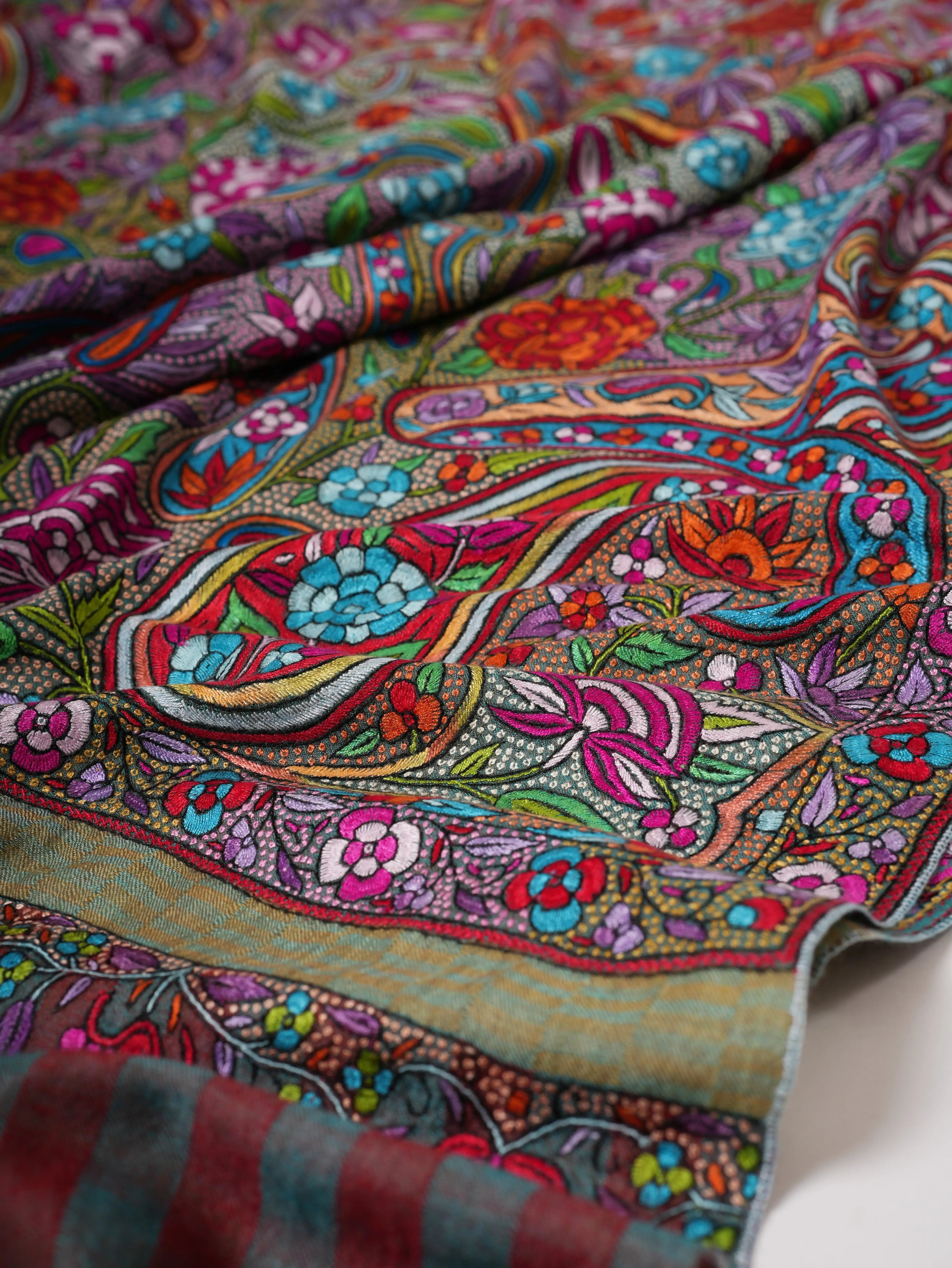 Handwoven Pashmina Jamavar Shawl with Papermachie Detailing Shahkaar