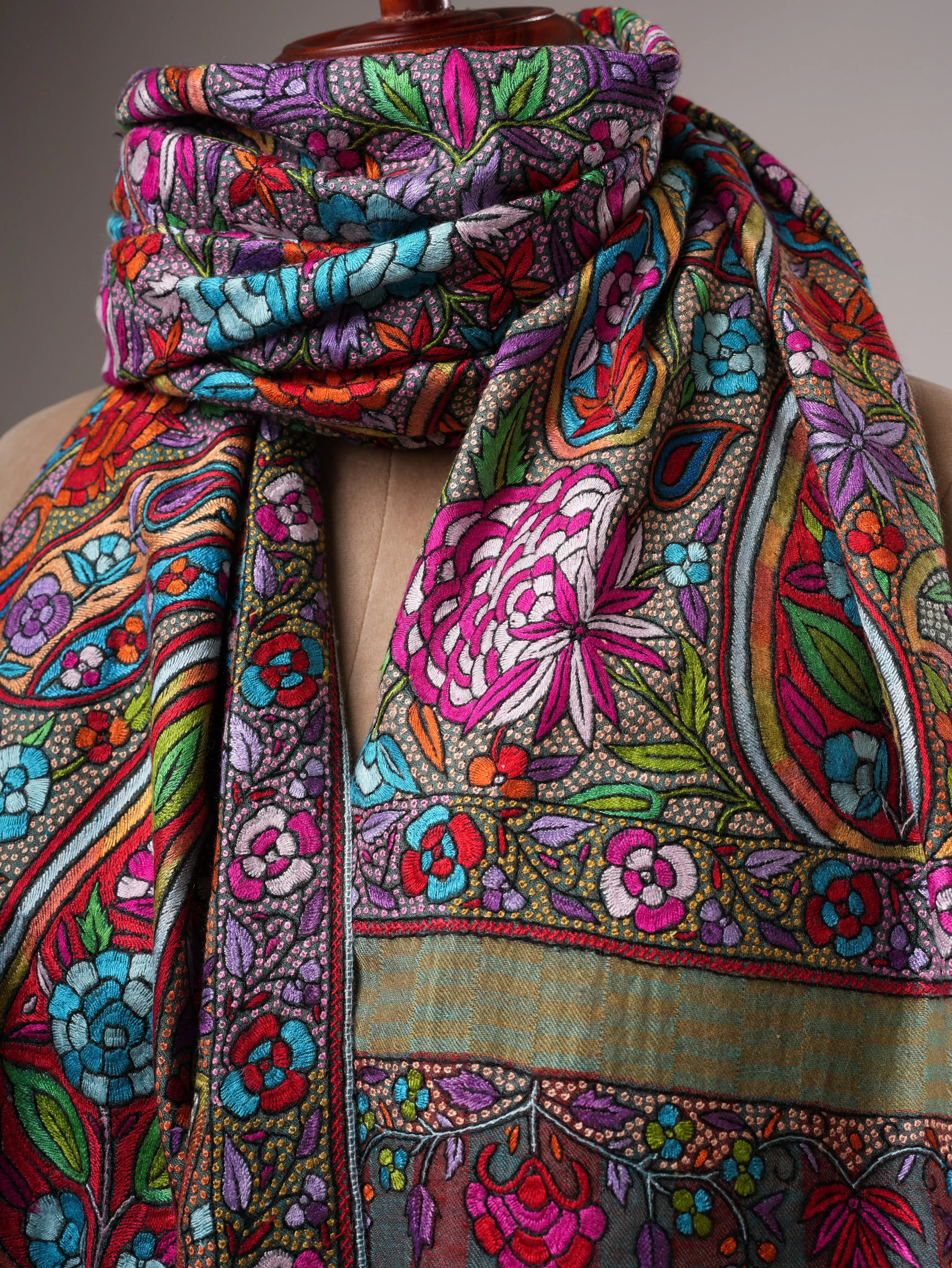 Handwoven Pashmina Jamavar Shawl with Papermachie Detailing Shahkaar