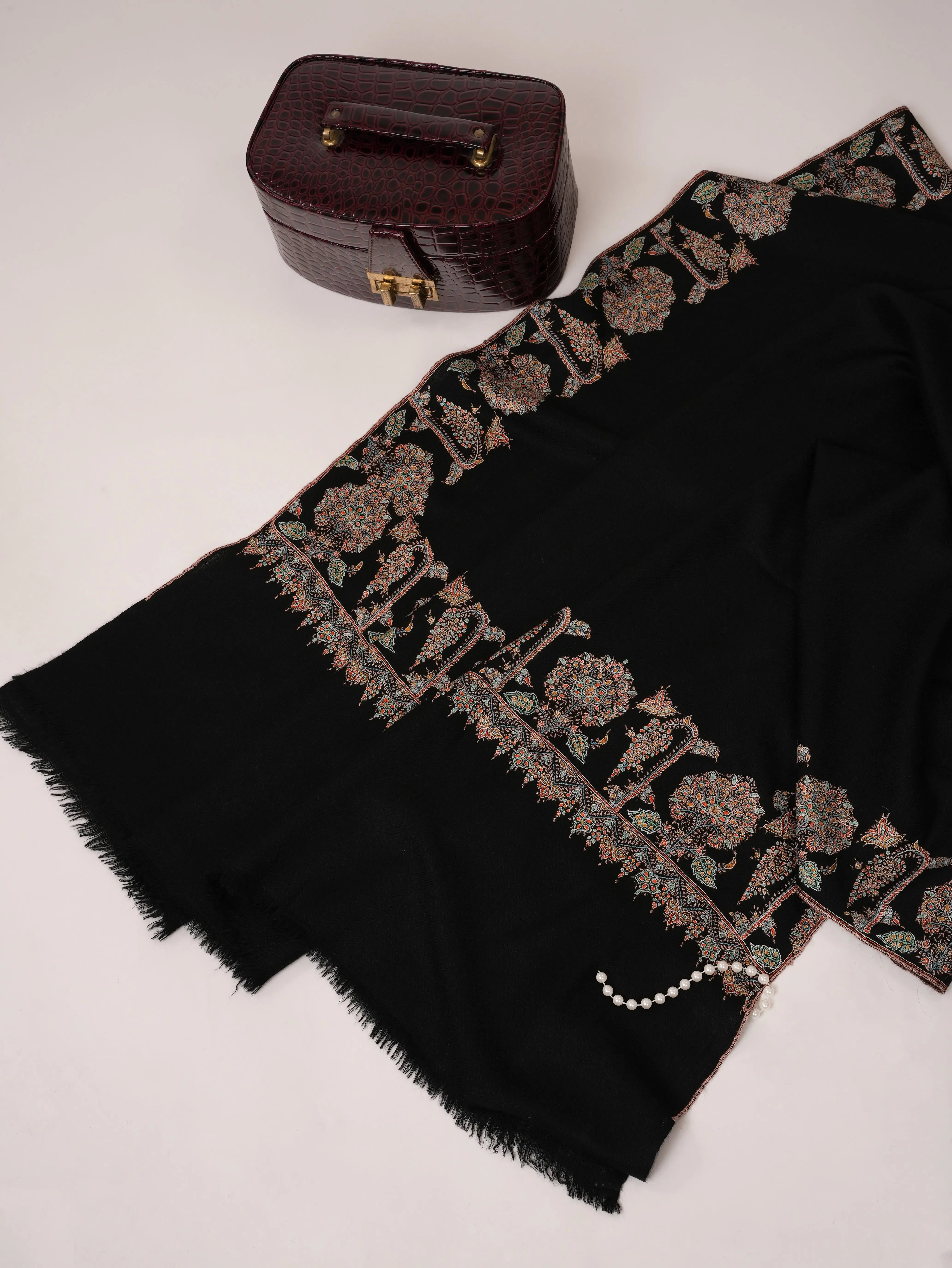 Black Daurdar Hand Embroidered Pure Pashmina Shawl Shahkaar.com