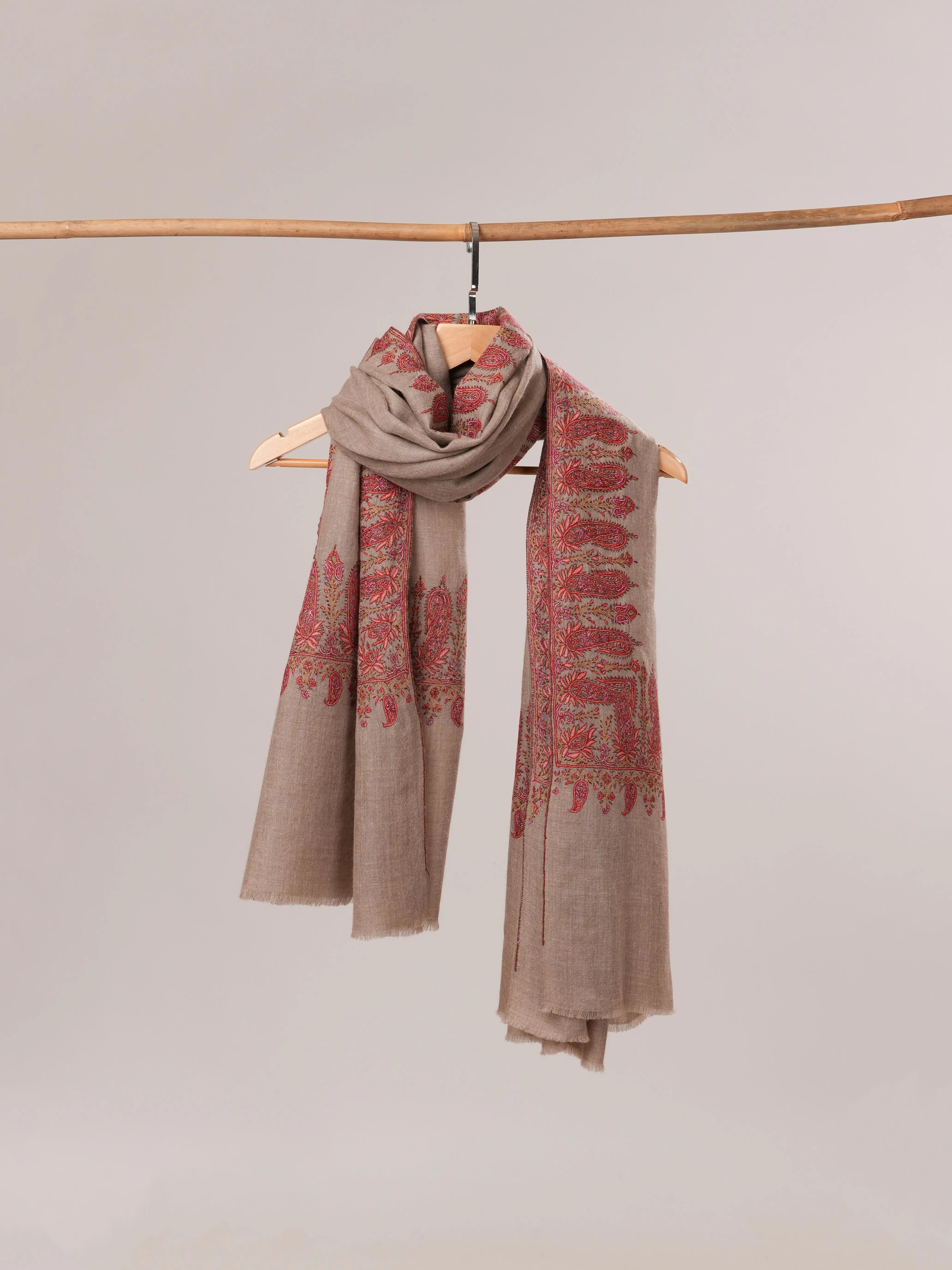 Natural Grey Paisley Daurdar Hand Embroidered Pure Pashmina Shawl Shahkaar.com
