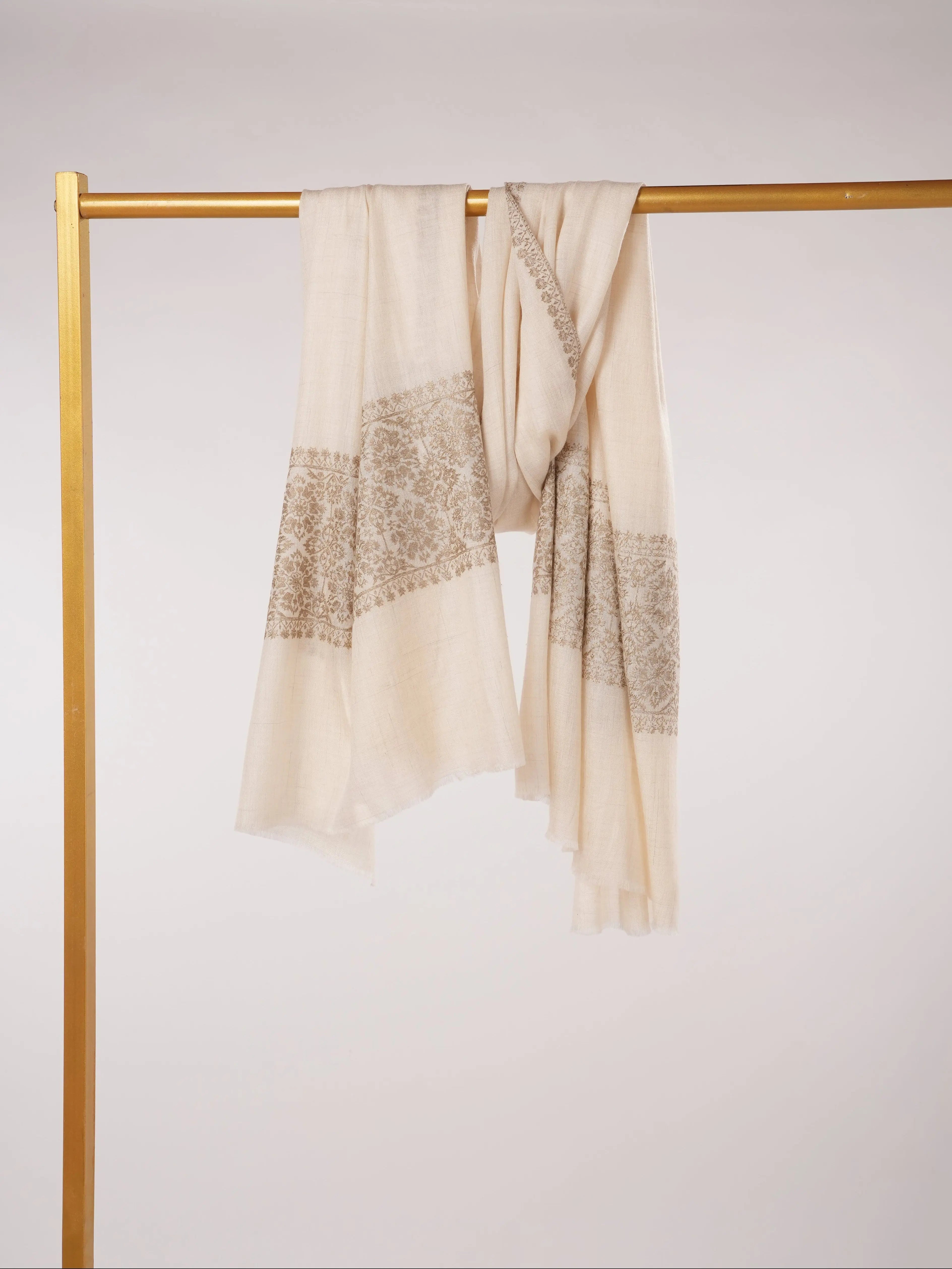 White Kashmiri Shawl with Handwoven Pashmina and Daurdar Sozni Embroidery Shahkaar.com