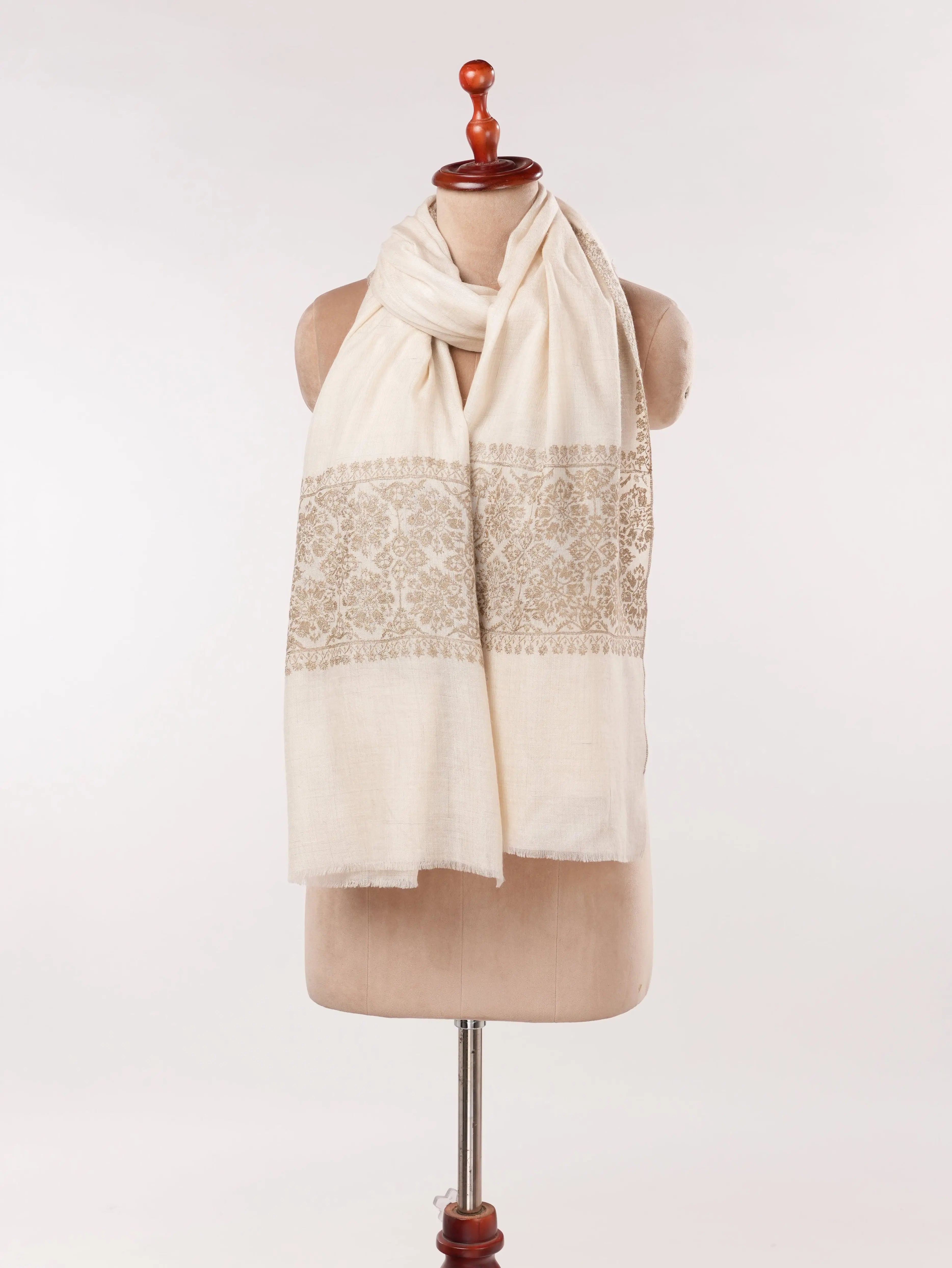 White Kashmiri Shawl with Handwoven Pashmina and Daurdar Sozni Embroidery Shahkaar.com