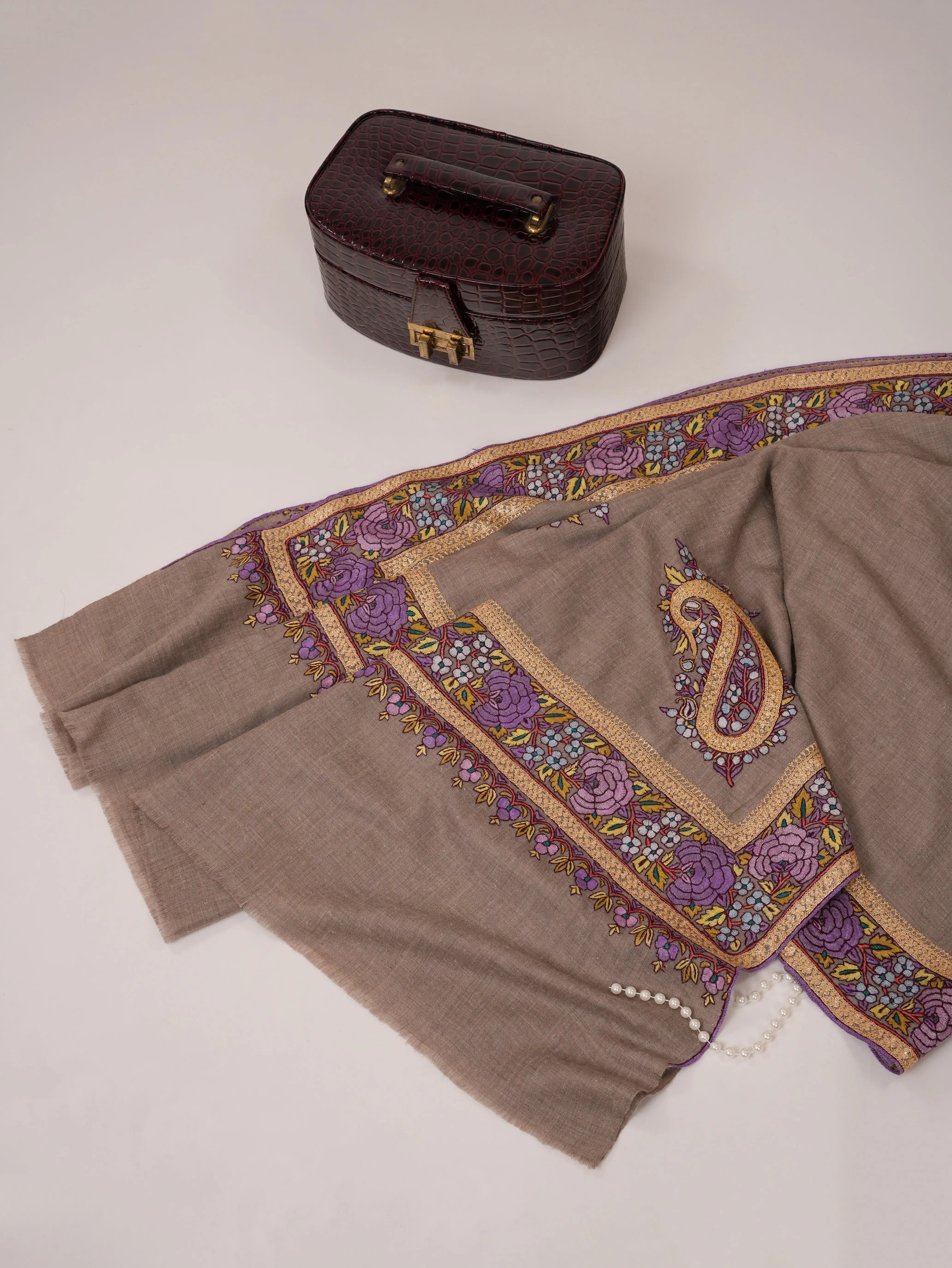Natural Grey Pashmina Shawl with Daurdar Hand Embroidery Shahkaar.com