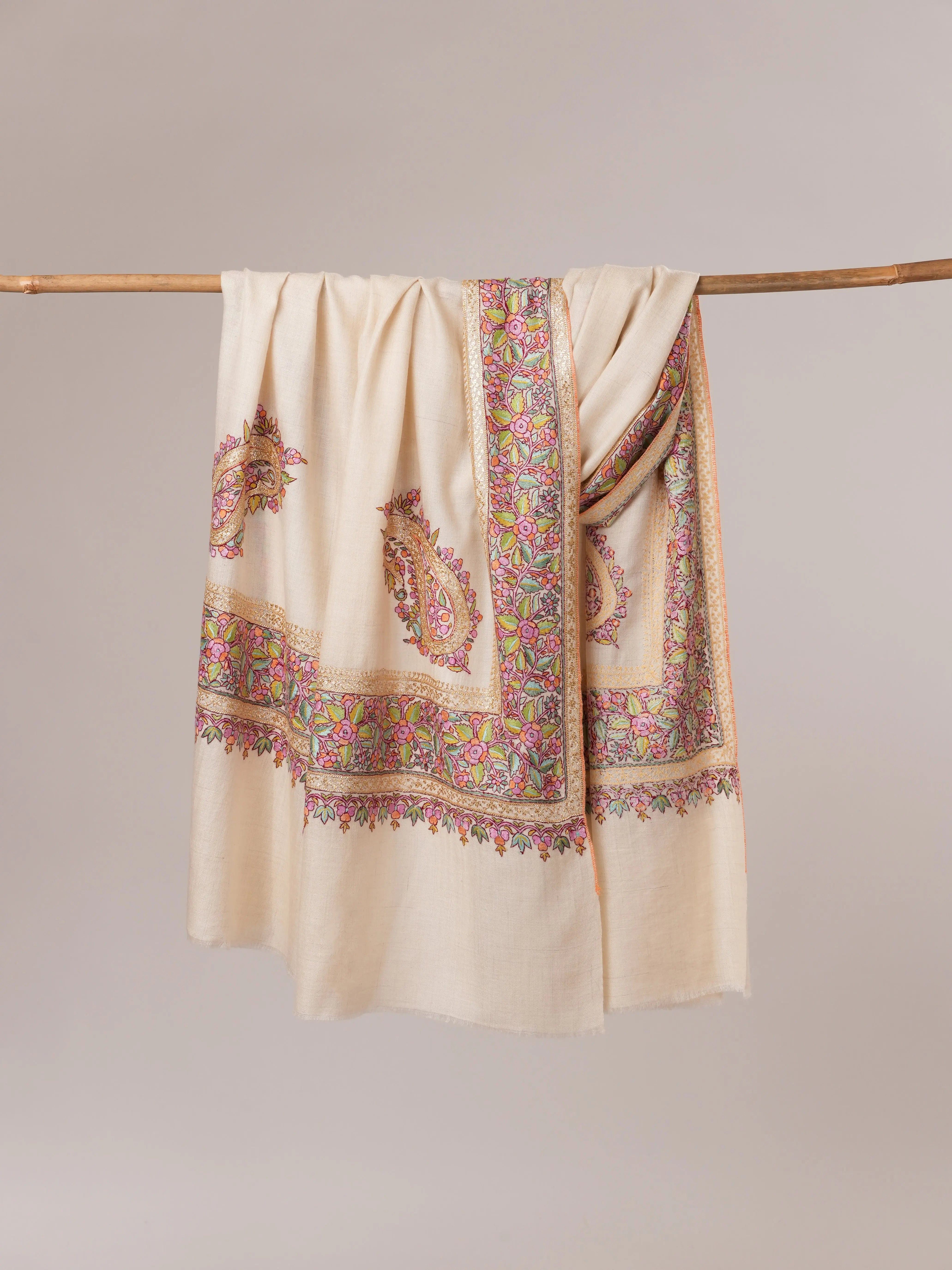 White Daurdar Hand Embroidered Pure Pashmina Shawl Shahkaar.com
