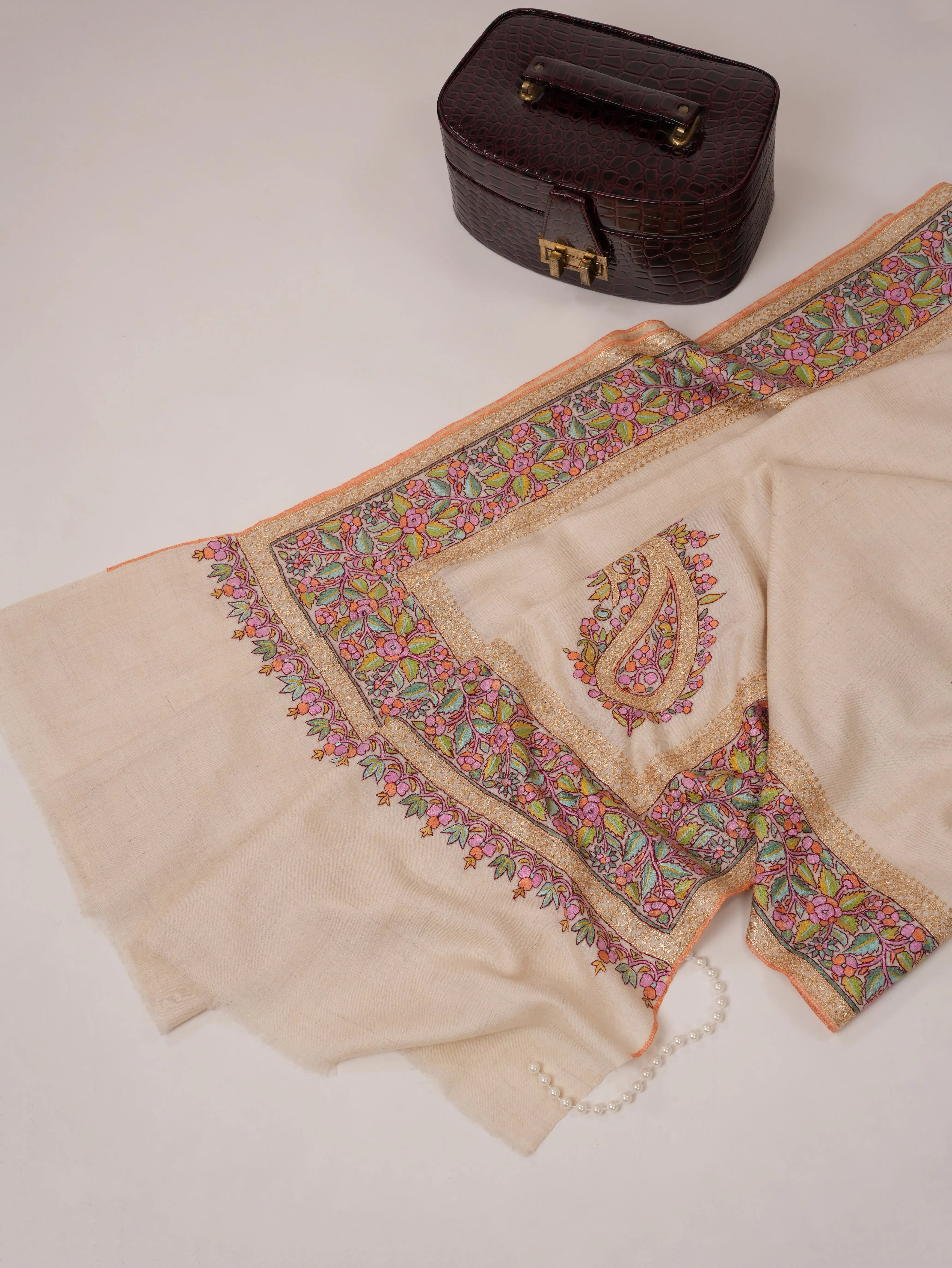 White Daurdar Hand Embroidered Pure Pashmina Shawl Shahkaar.com