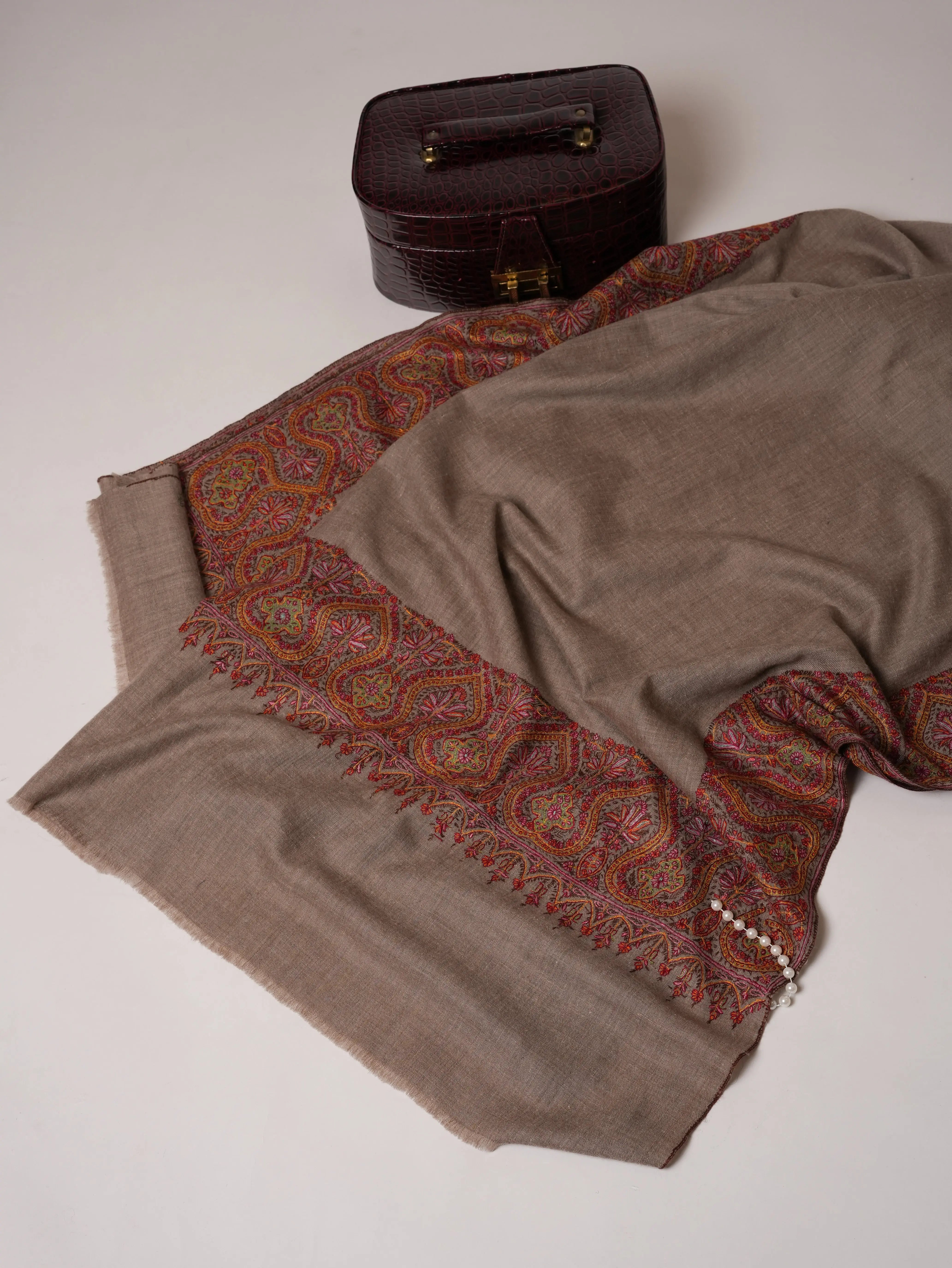 Natural Grey Pashmina Shawl with Daurdar Hand Embroidery Shahkaar.com