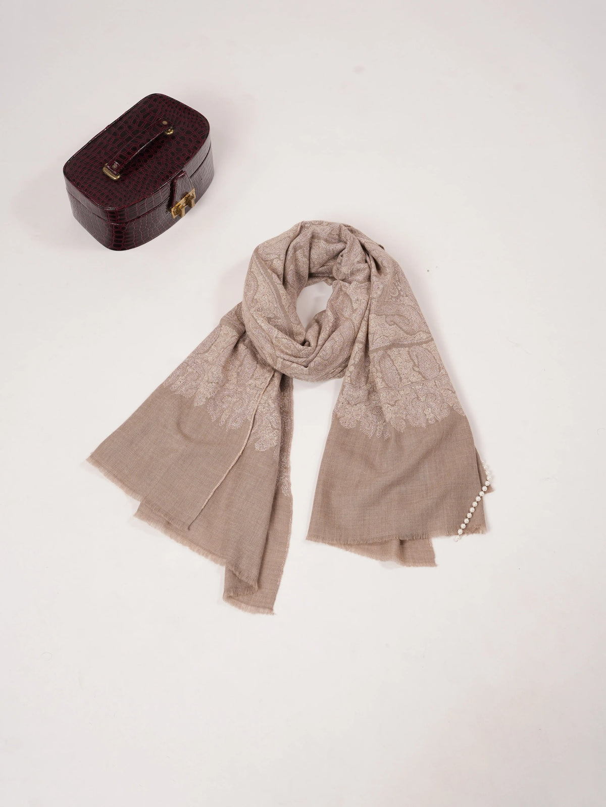 天然灰褐色正宗 Pashmina 披肩，帶 Jamawar 刺繡