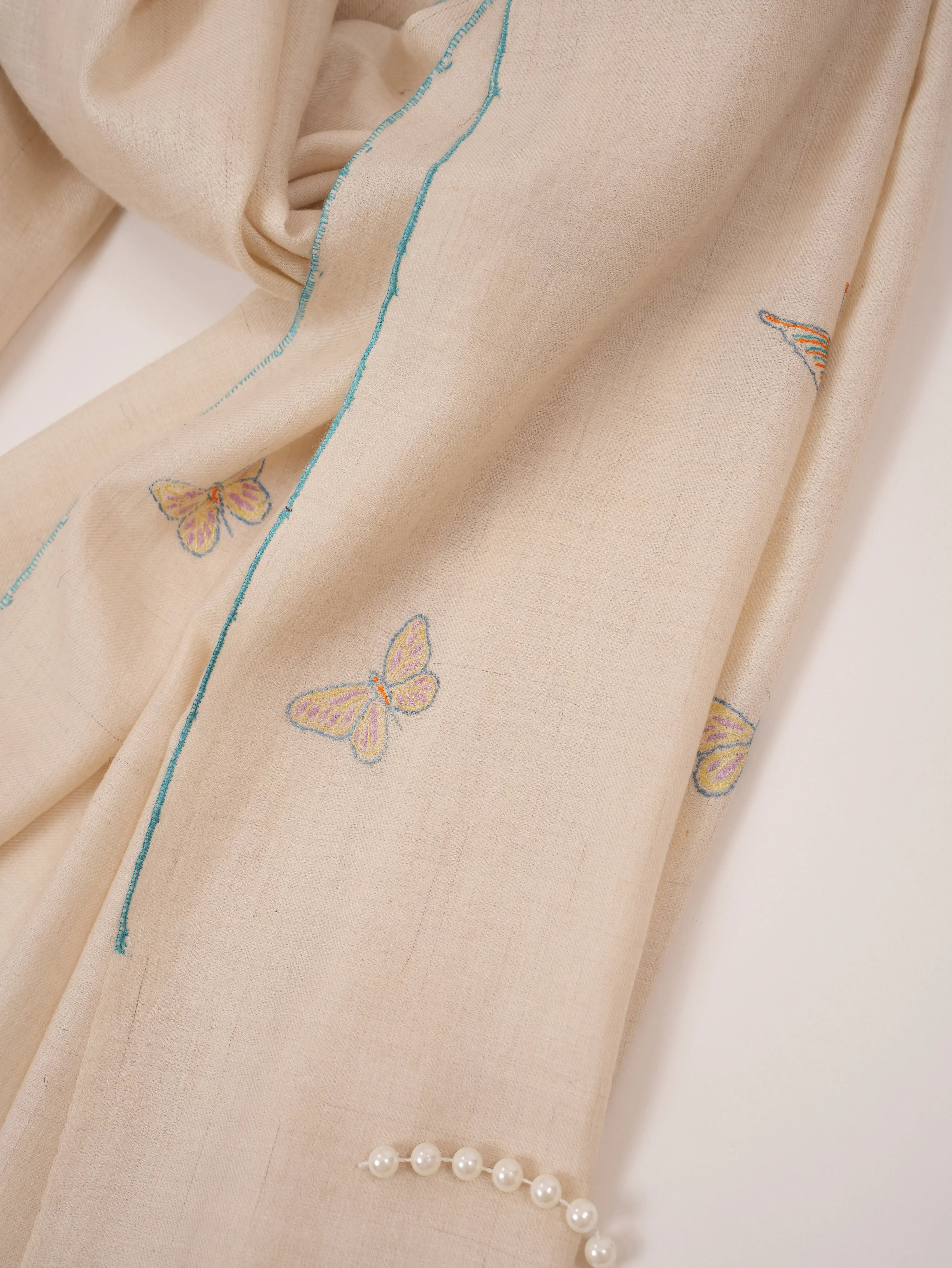 Handwoven White Kashmiri Pashmina Shawl with Hand Sozni Buteh Embroidery Shahkaar.com