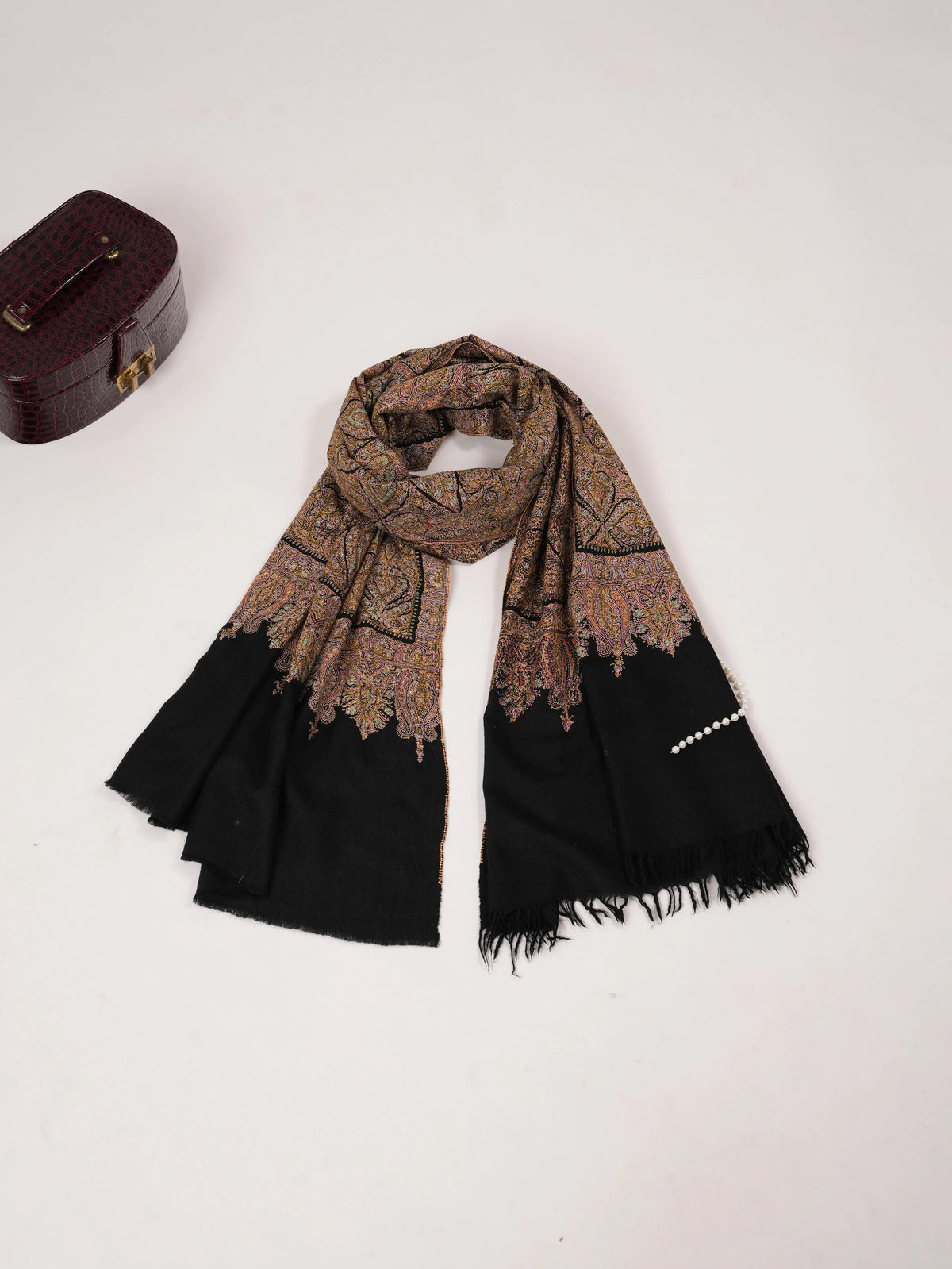 黑色手工编织经典 Pashmina Jamawar 手工刺绣披肩