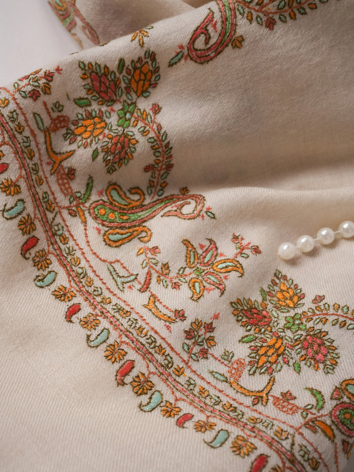 Natural Offwhite Soft Pashmina Shawl with Delicate Daurdar Sozni Embroidery