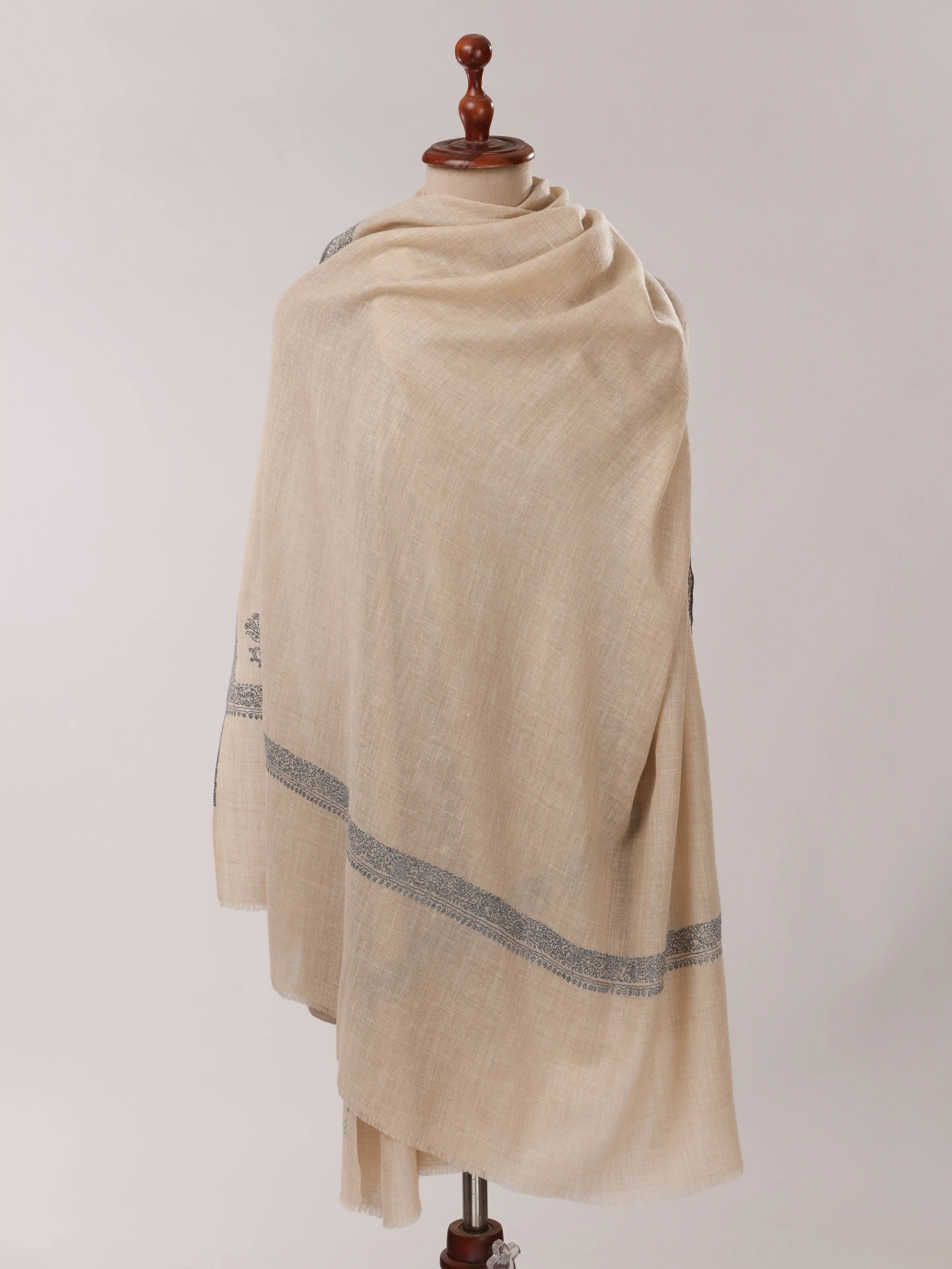 Off White Handwoven Pashmina Shawl with Border Hand Embroidery Shahkaar.com