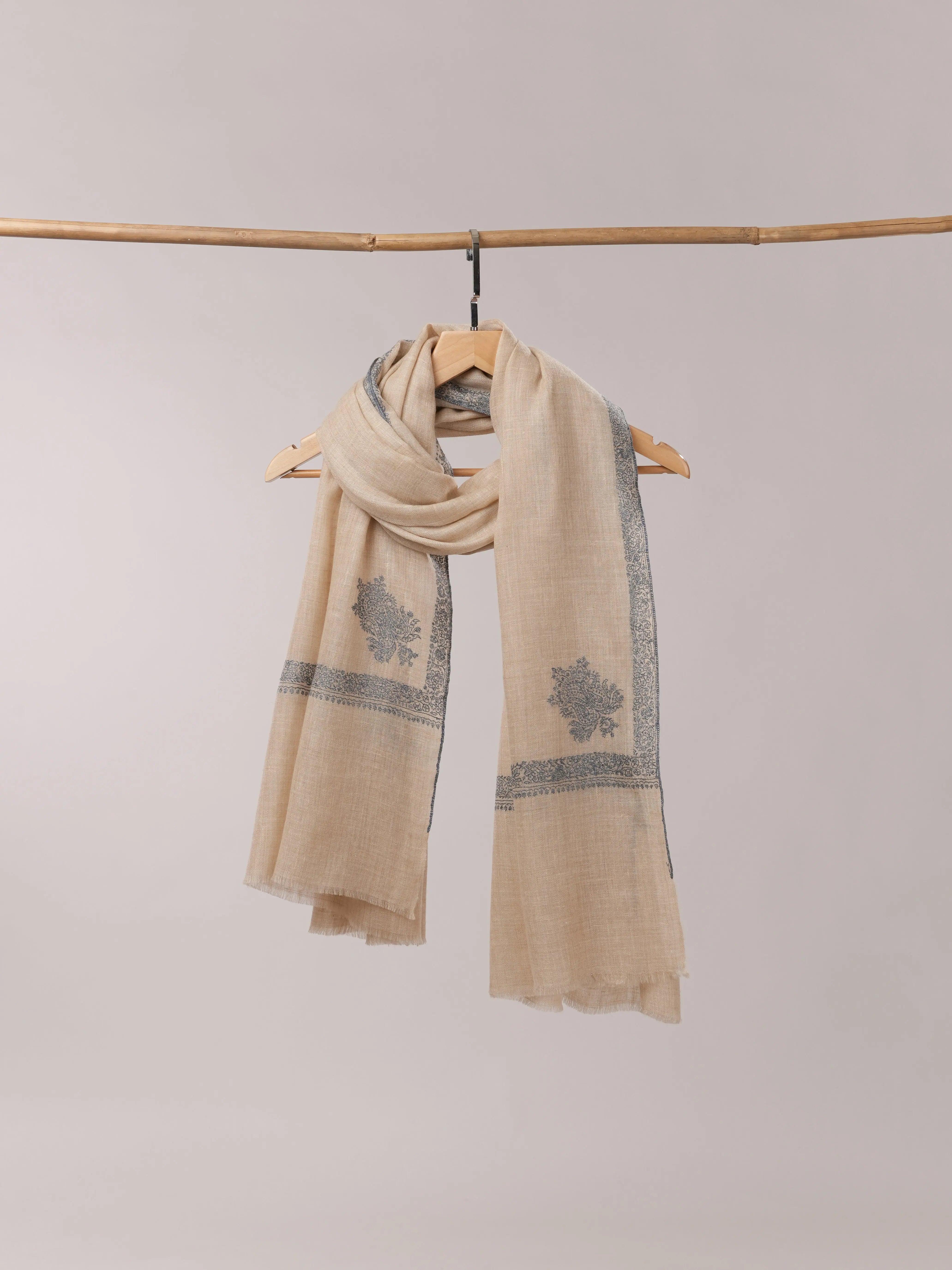 Off White Handwoven Pashmina Shawl with Border Hand Embroidery Shahkaar.com