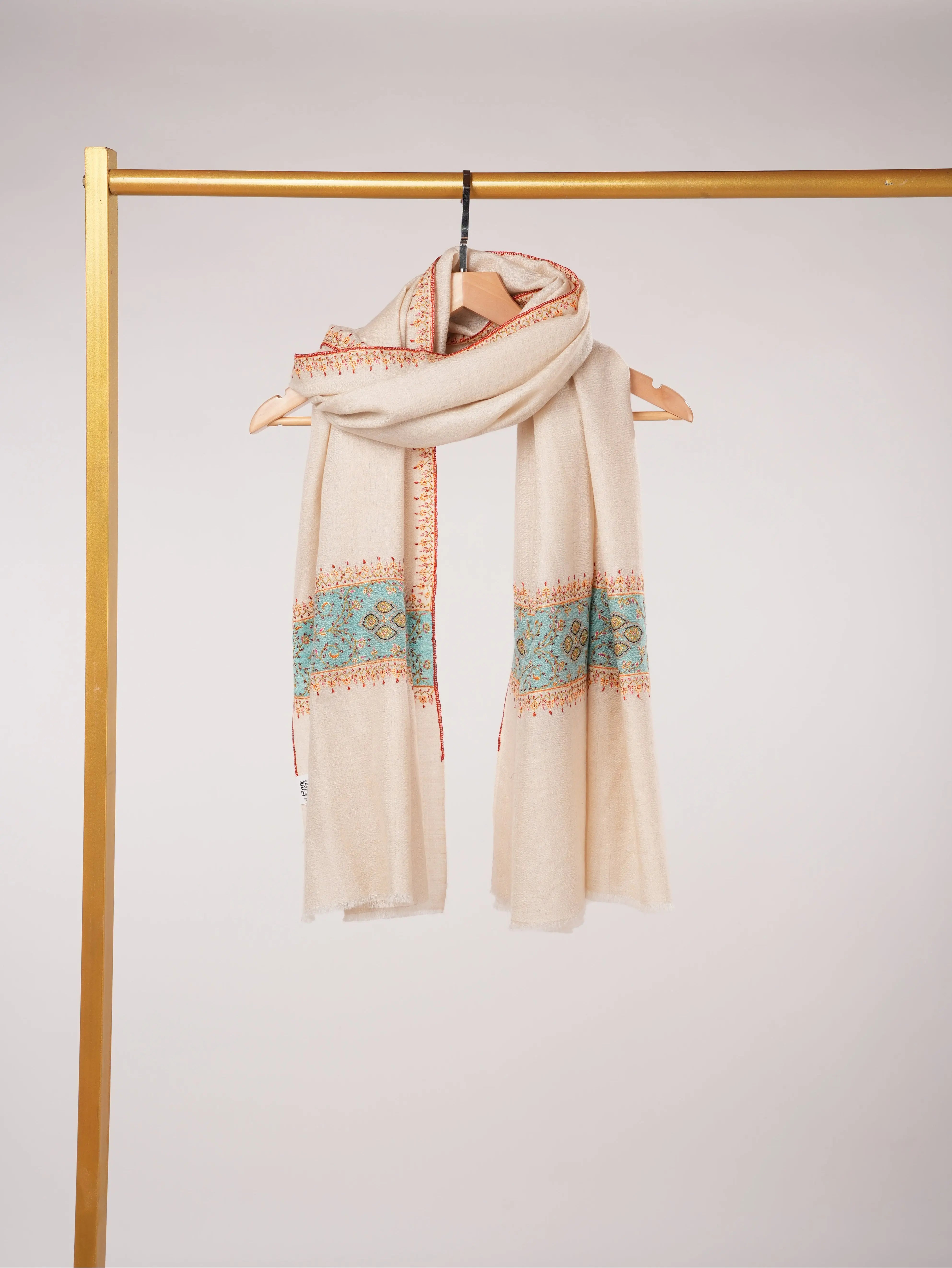 Natural White Handwoven Pashmina Shawl with Hand Palla Embroidery Shahkaar.com