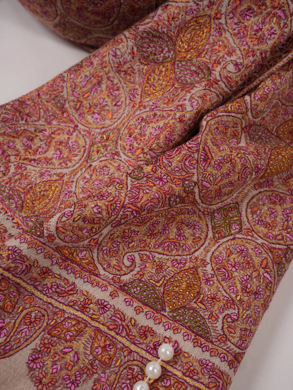 Xale Pashmina artesanal natural com delicado bordado de seda
