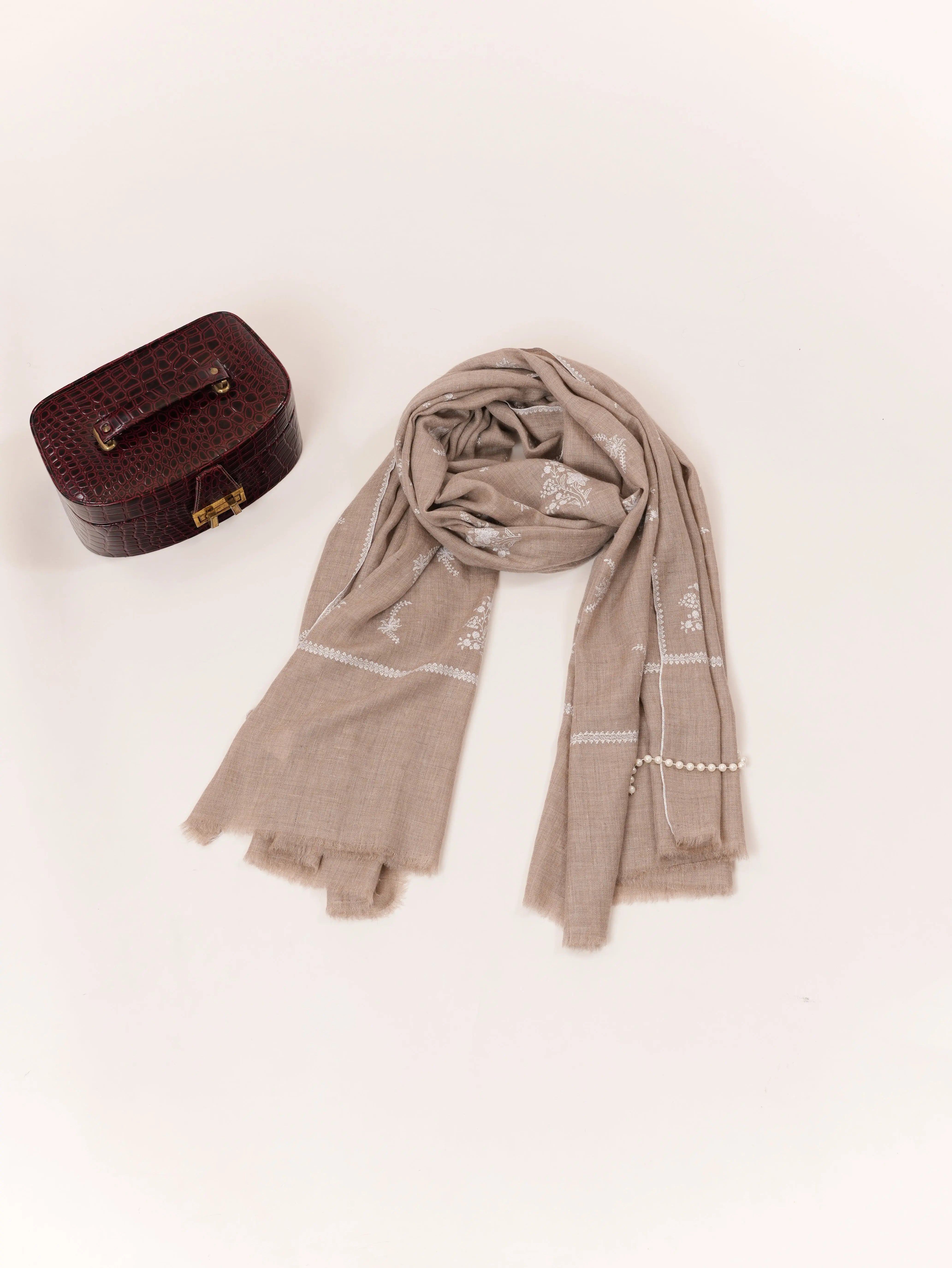 Baildar Kashmiri Handwoven Beige Pashmina Shawl with White Sozni Buteh Embroidery Shahkaar.com