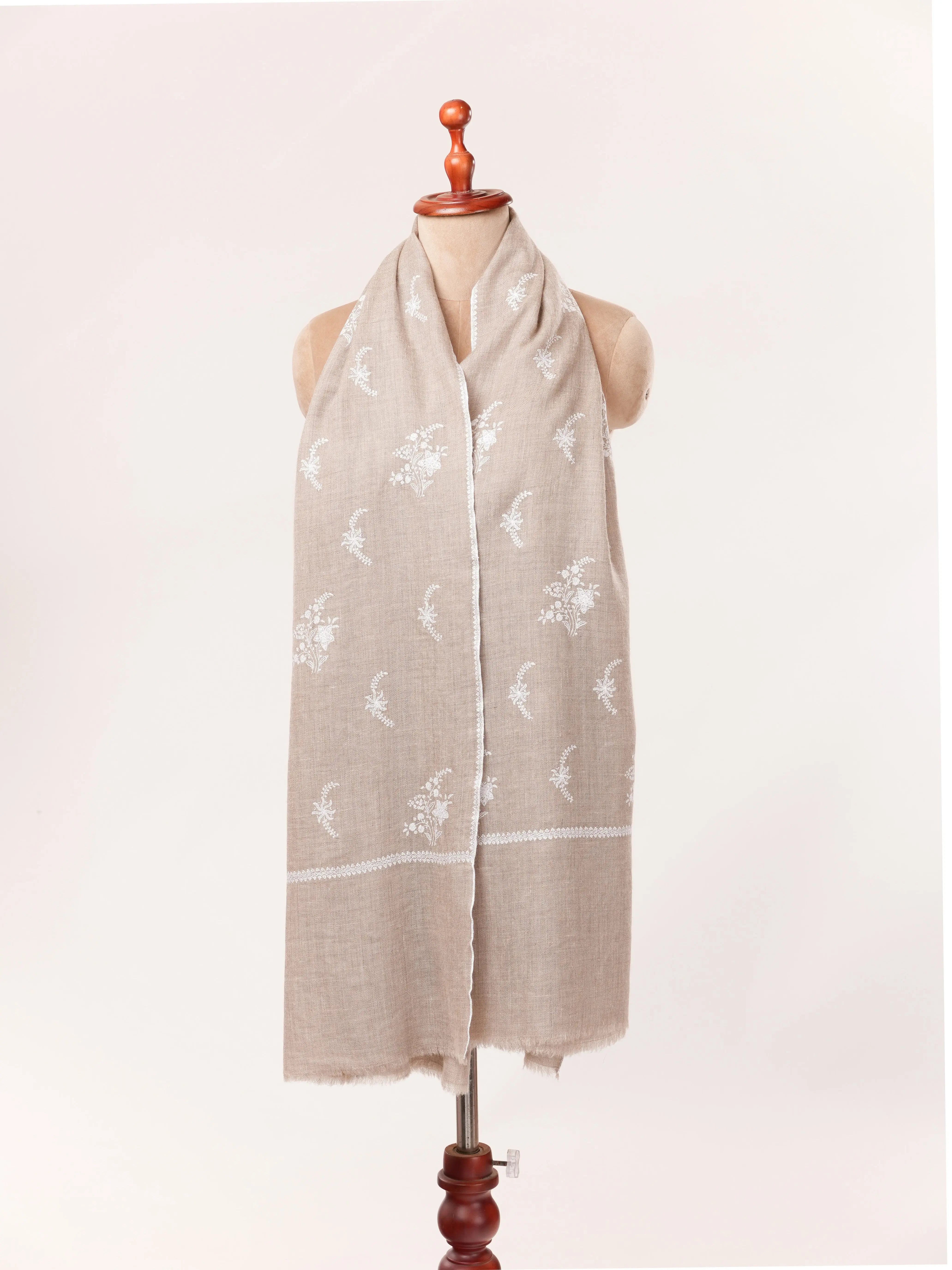 Baildar Kashmiri Handwoven Beige Pashmina Shawl with White Sozni Buteh Embroidery Shahkaar.com