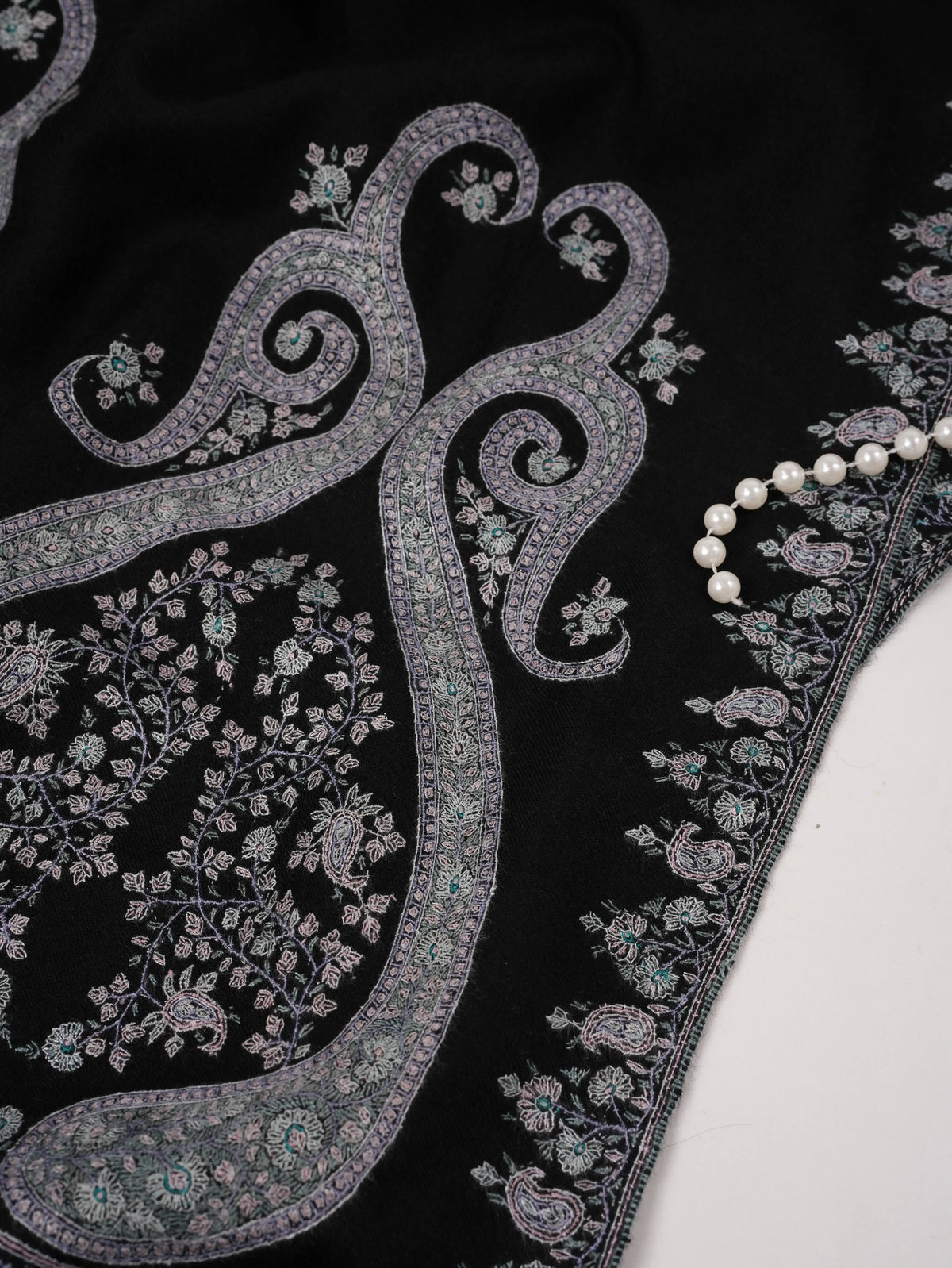 Black Oversized Handwoven Pashmina Shawl with Palldar Hand Embroidery