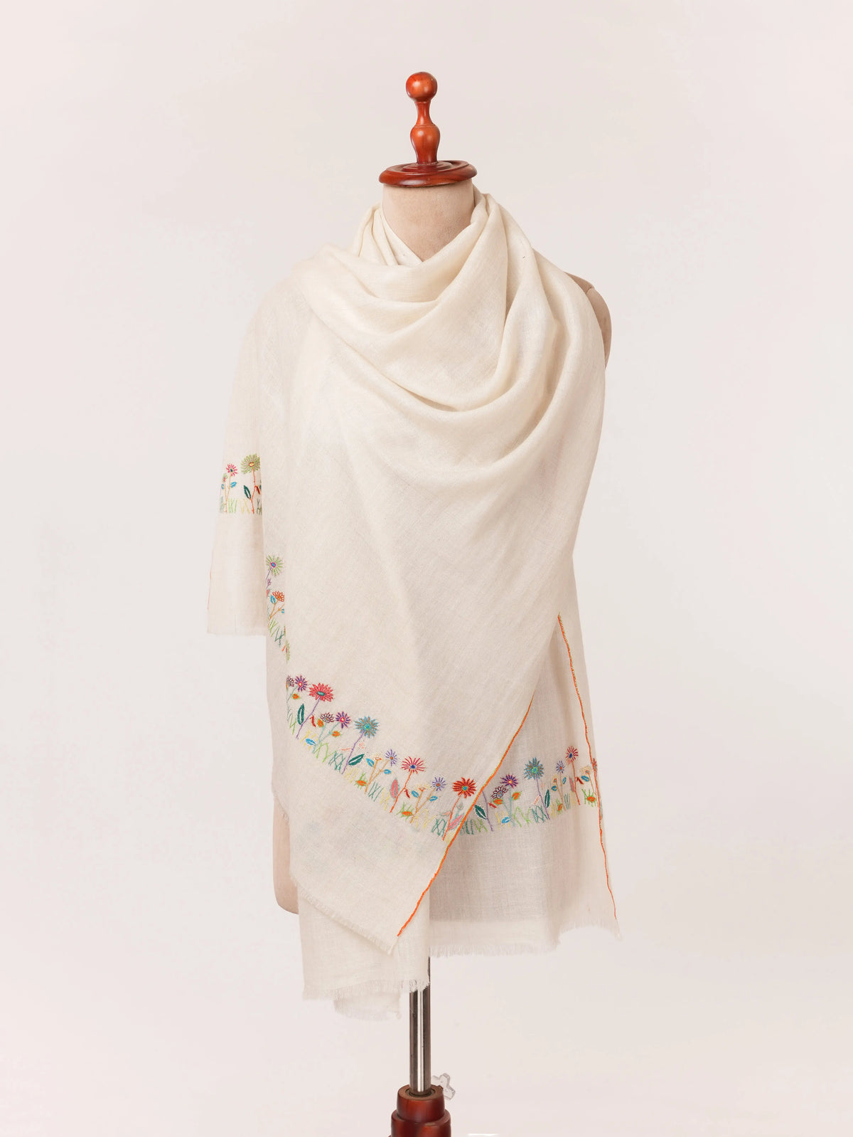 Hand Sozni Daisey Palldar Embroidery White Kashmiri Cashmere Scarf Shahkaar.com