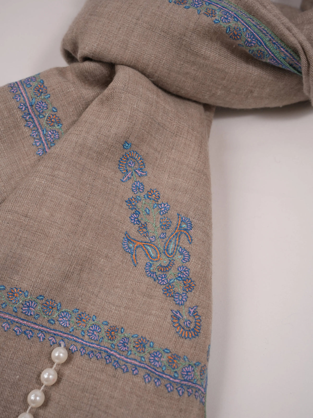 Classic Beige Handwoven Pashmina Shawl with Kashmiri Baildar Hand Embroidery Shahkaar.com