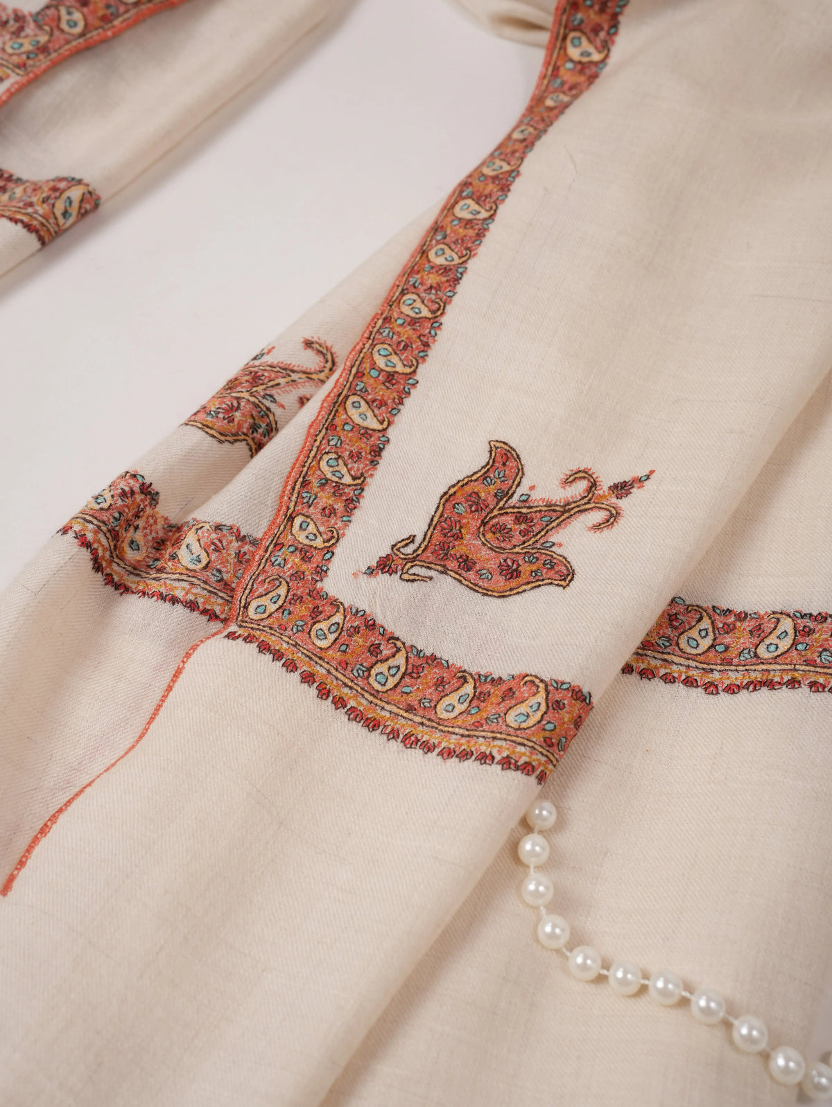 White Handwoven Pashmina Shawl with Hashidaar Sozni Embroidery