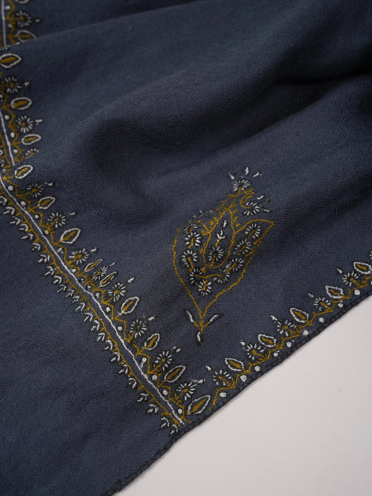 Baildar İşlemeli El İşi Kayrak Mavisi Pashmina Şal